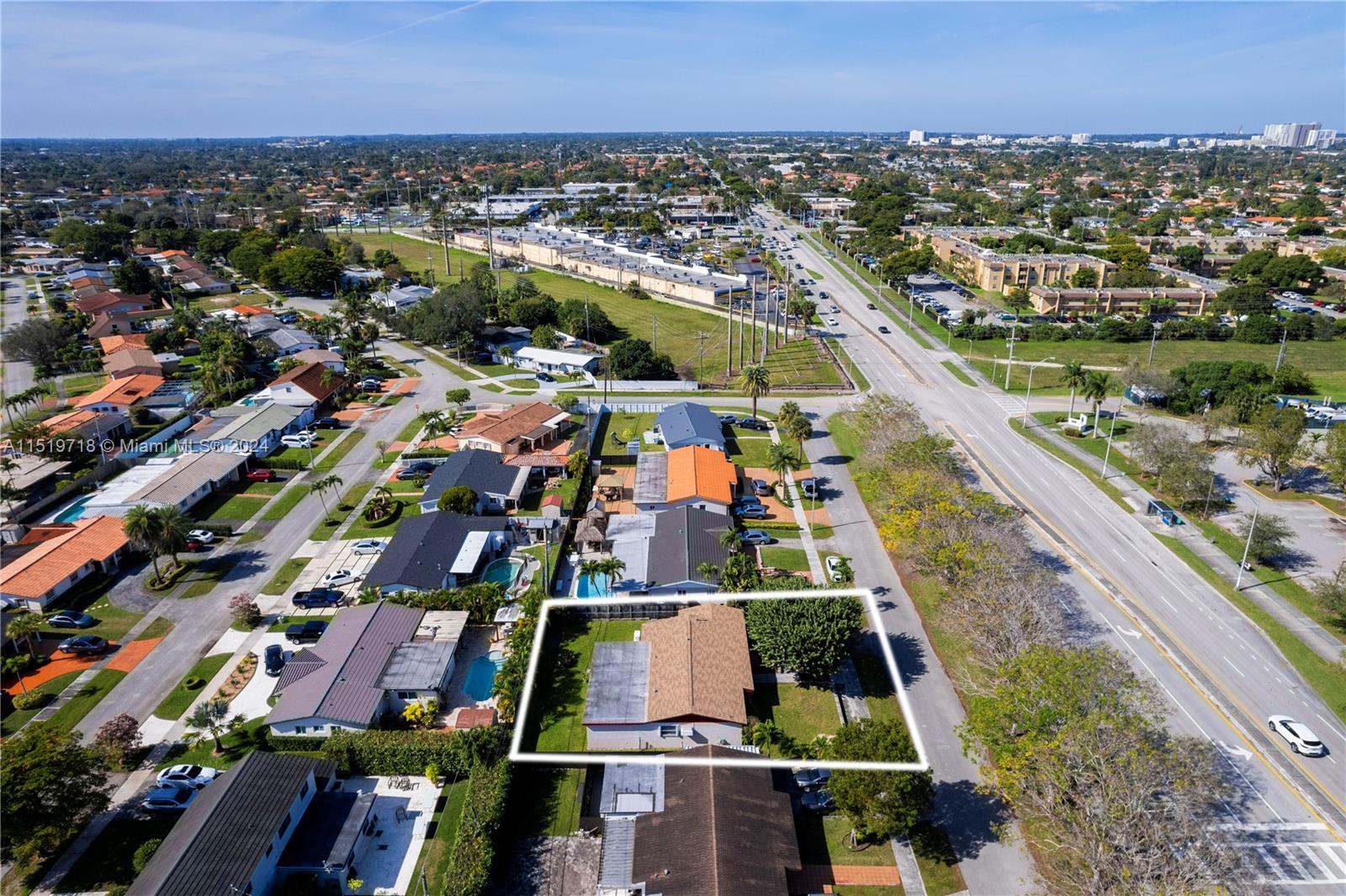 CORAL GARDENS - Residential