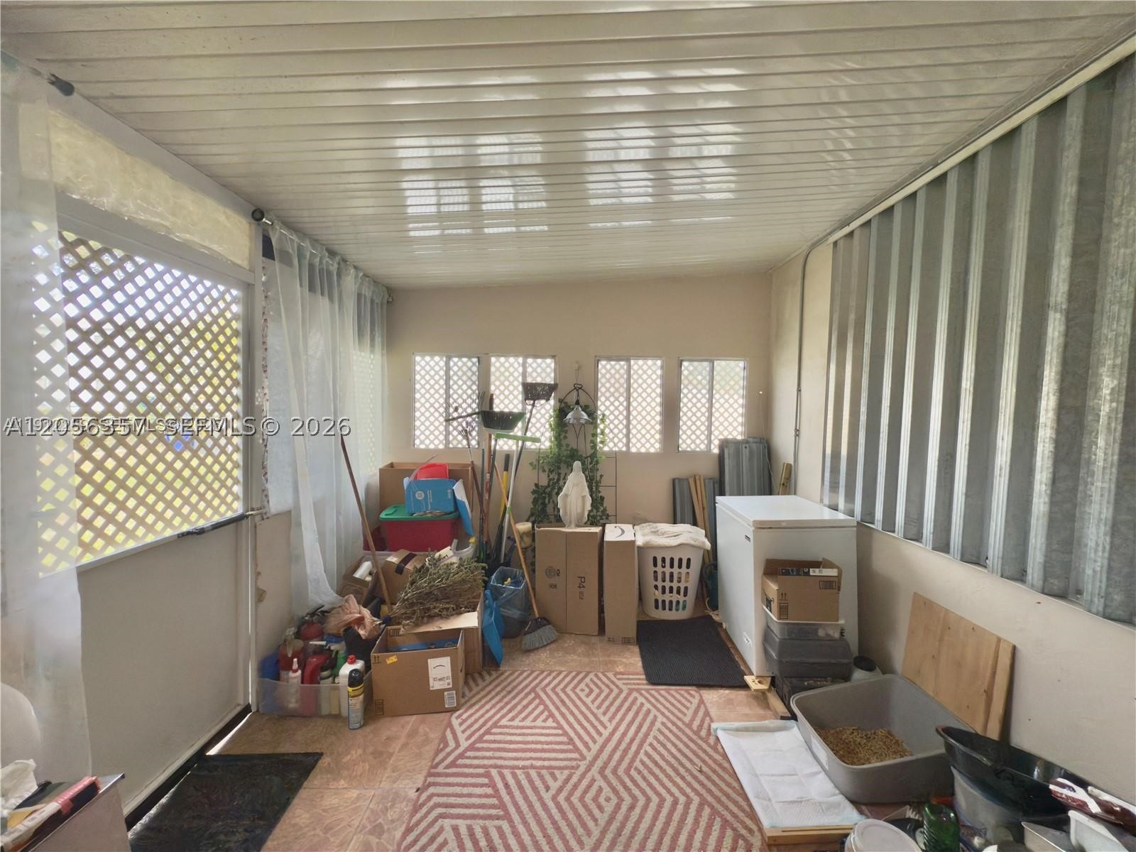 HOLLYWOOD BEACH HEIGHTS S - Residential