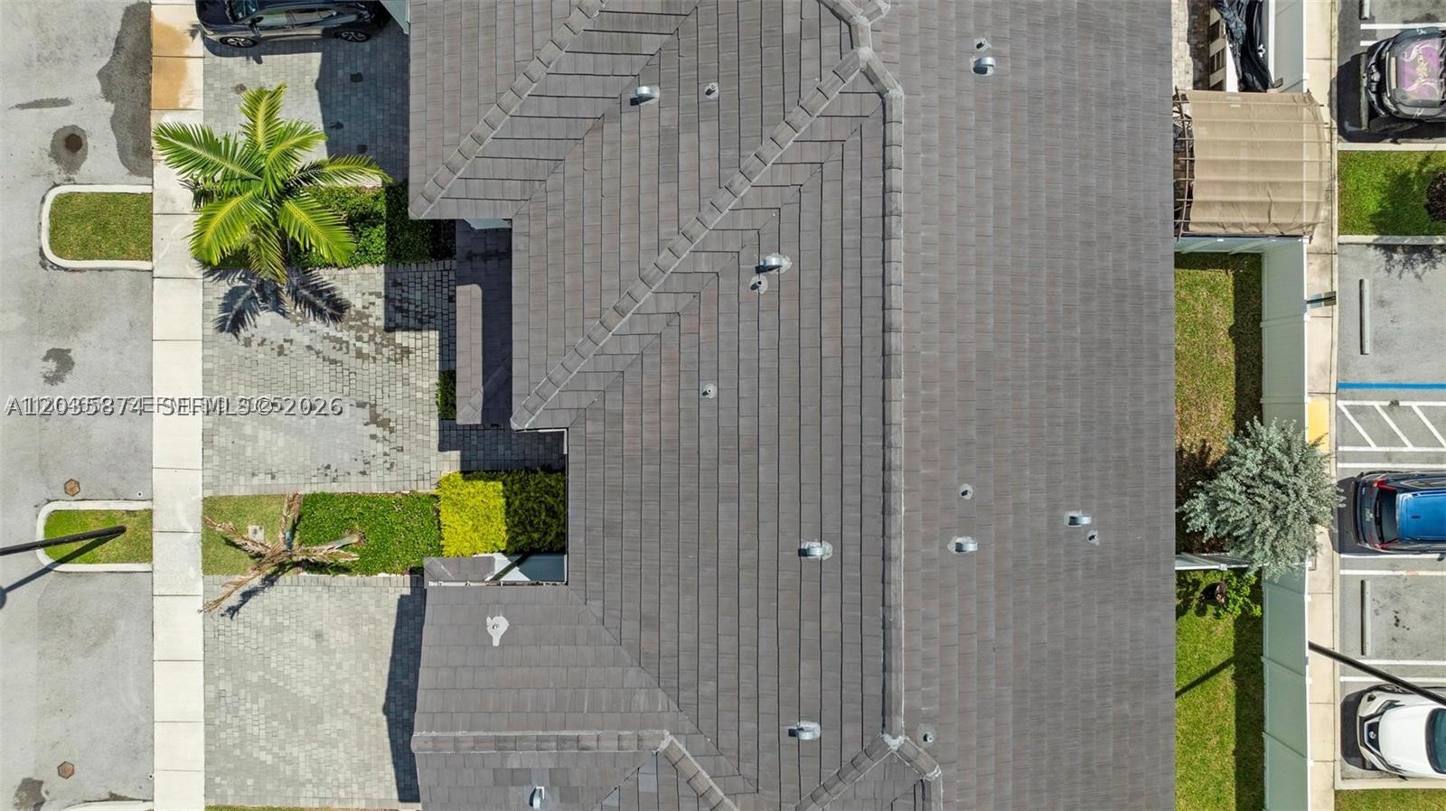 VISTA LAGO - Residential