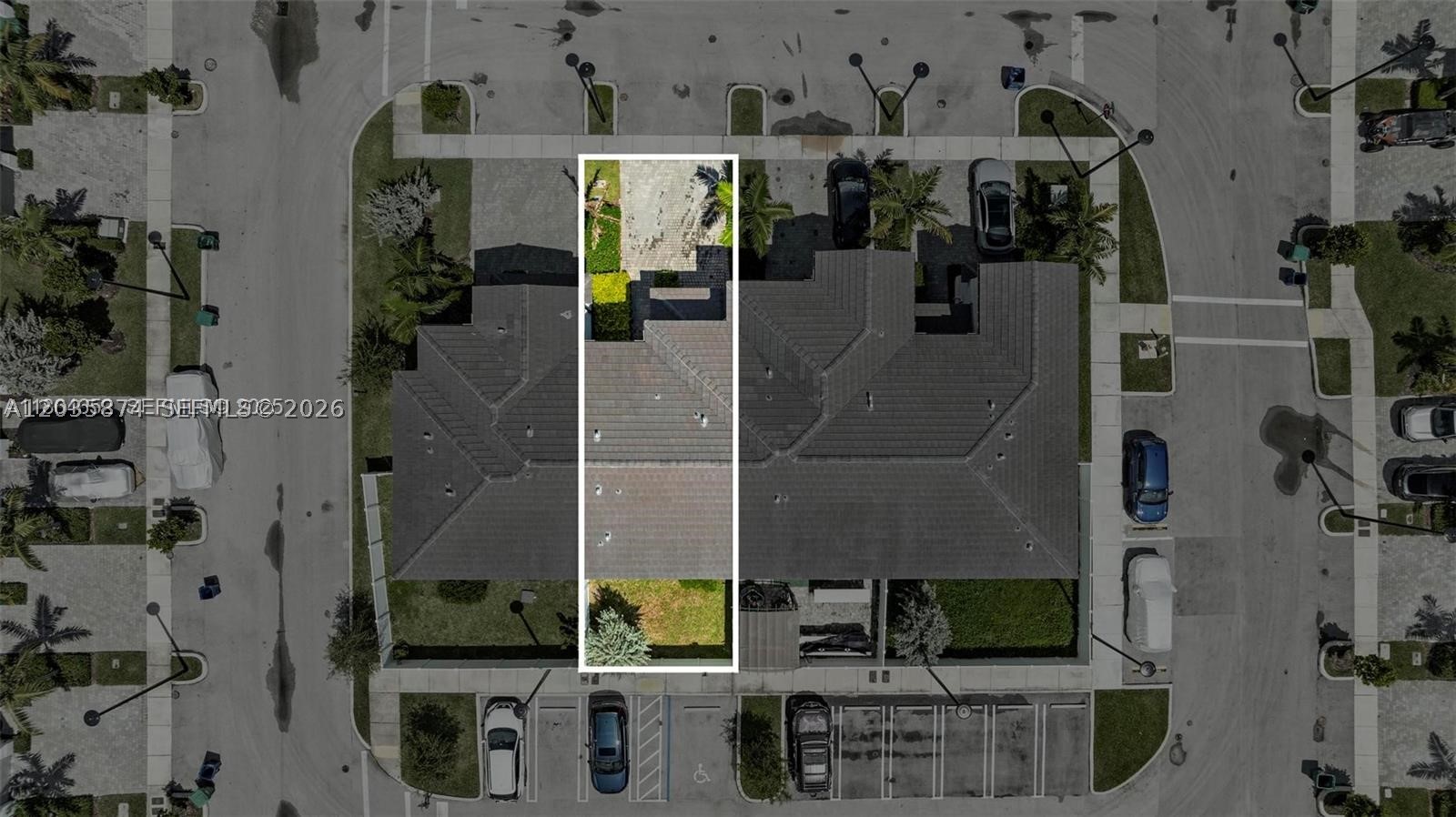 VISTA LAGO - Residential