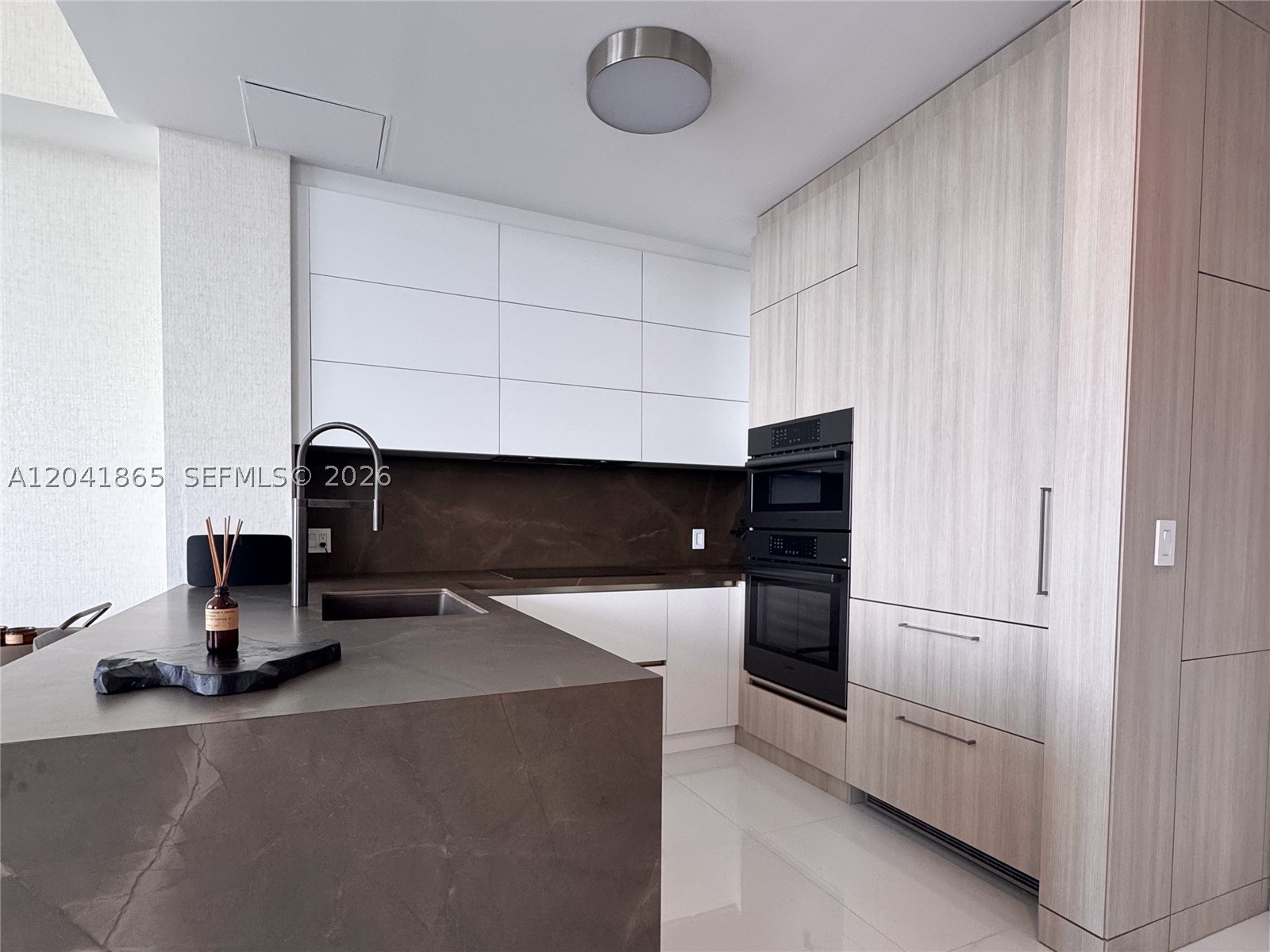 THE PLAZA 851 BRICKELL CO - Residential