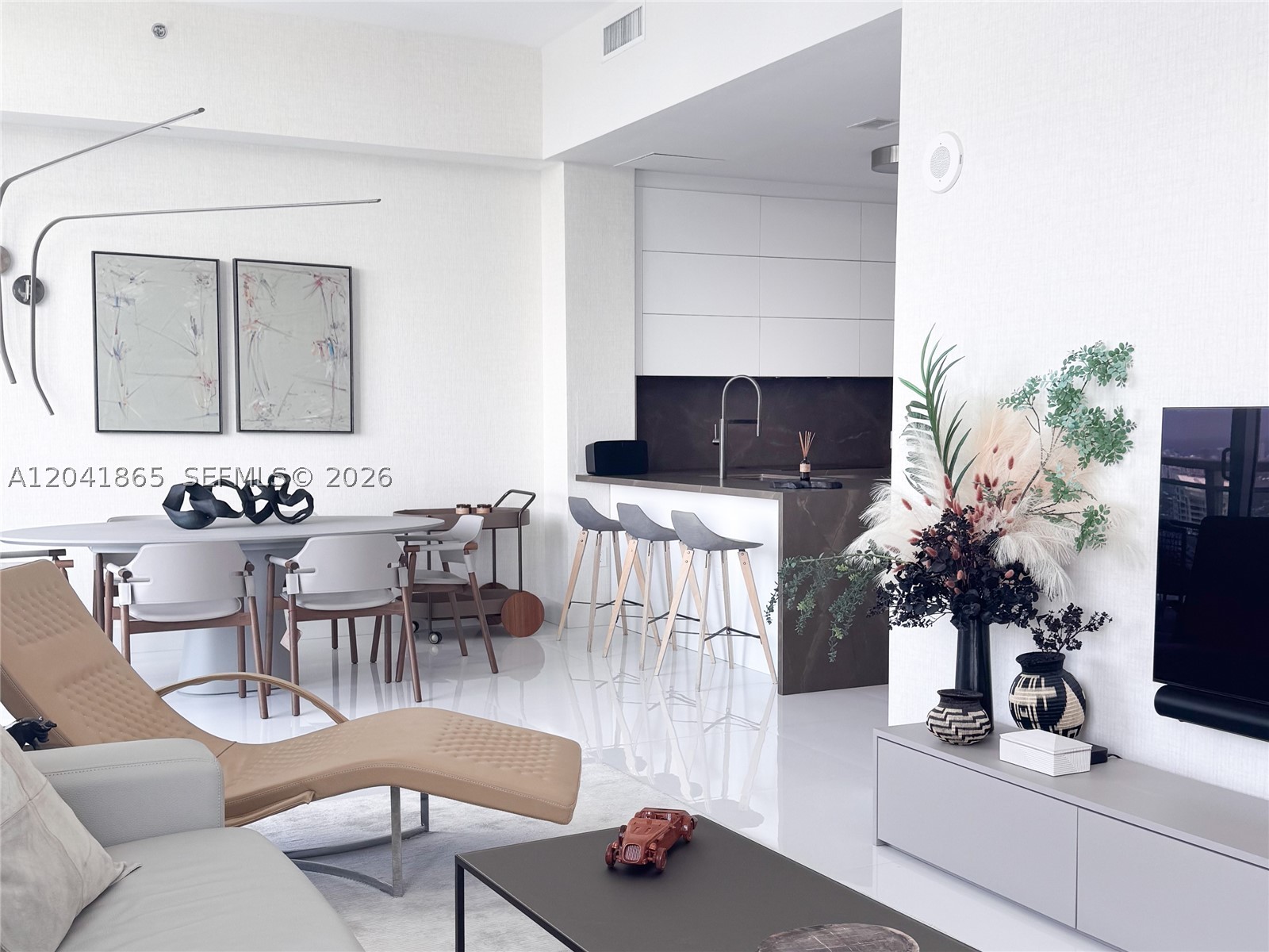 THE PLAZA 851 BRICKELL CO - Residential