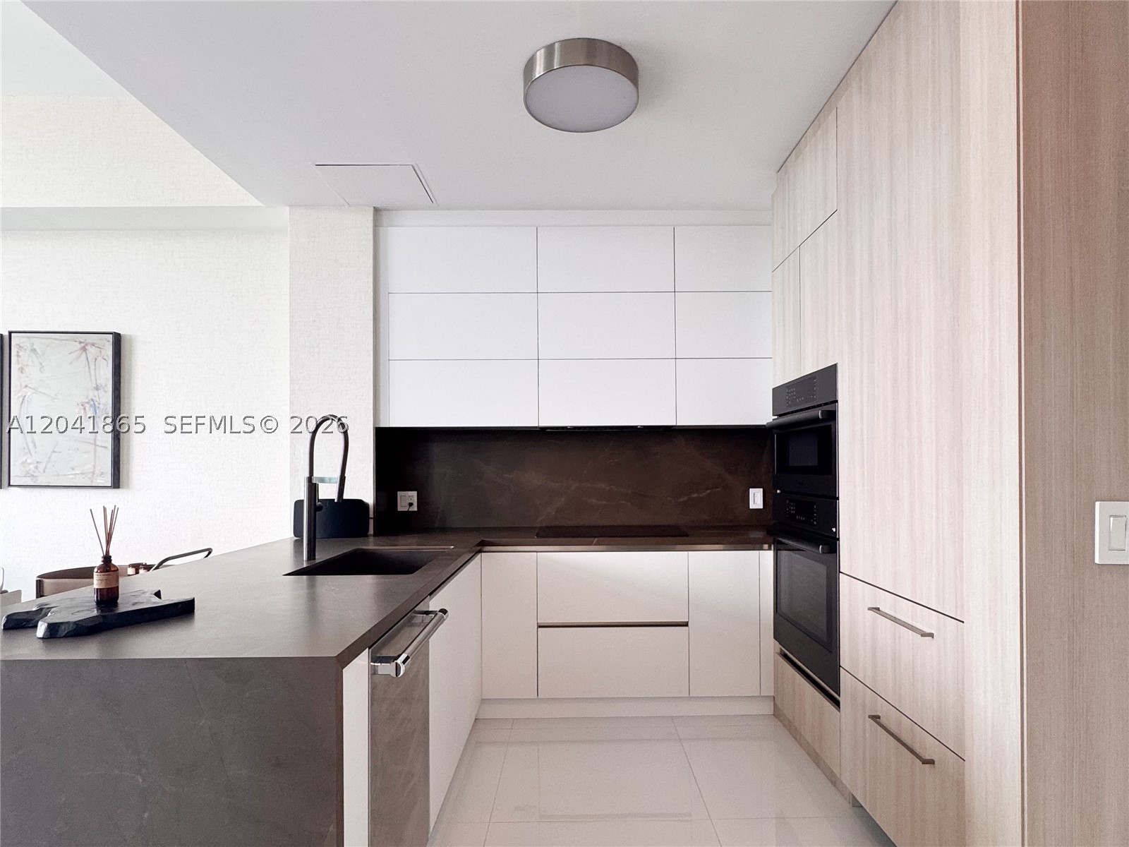 THE PLAZA 851 BRICKELL CO - Residential