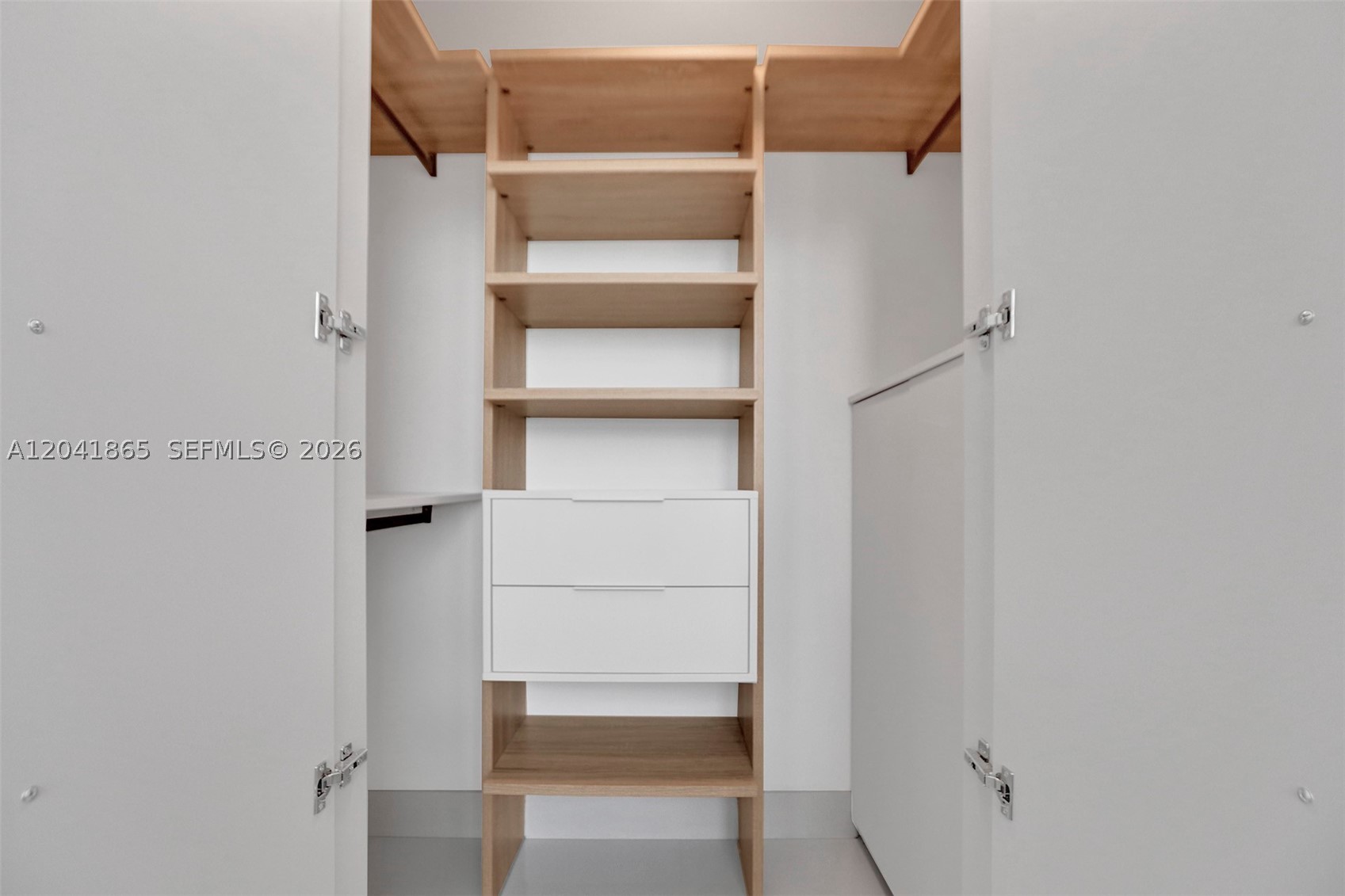 THE PLAZA 851 BRICKELL CO - Residential