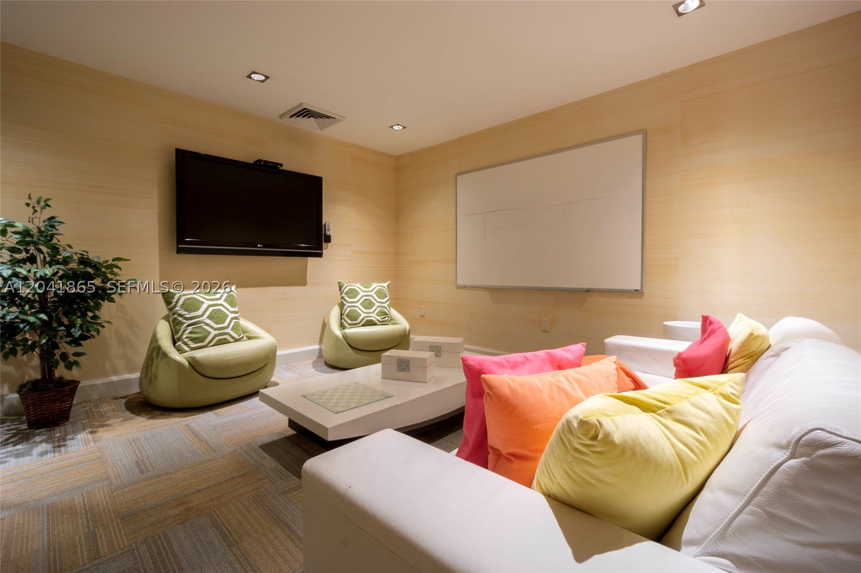 THE PLAZA 851 BRICKELL CO - Residential