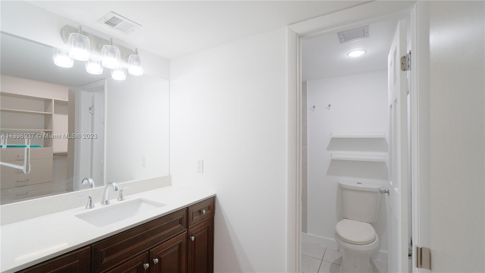 CONDO 27 OF WHITEHALL CON - Residential
