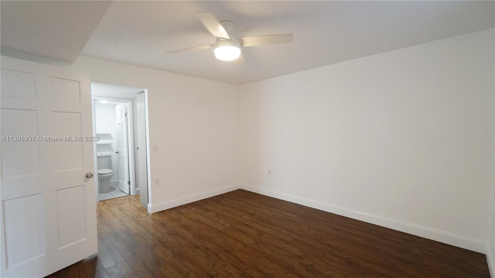CONDO 27 OF WHITEHALL CON - Residential