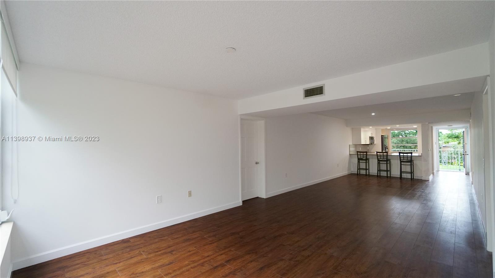 CONDO 27 OF WHITEHALL CON - Residential