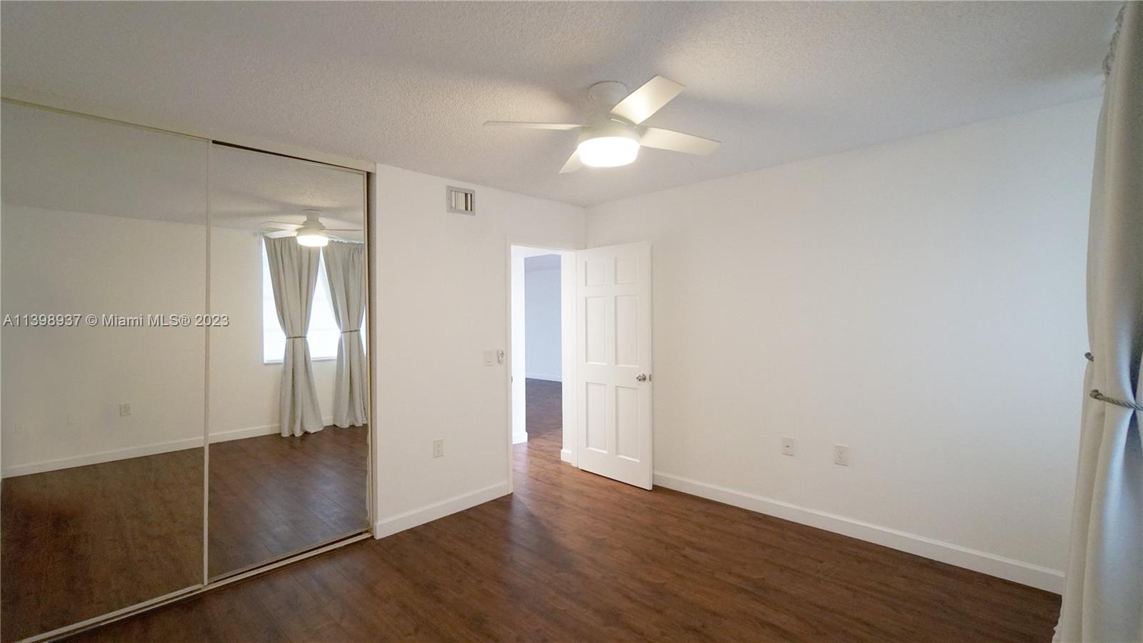 CONDO 27 OF WHITEHALL CON - Residential