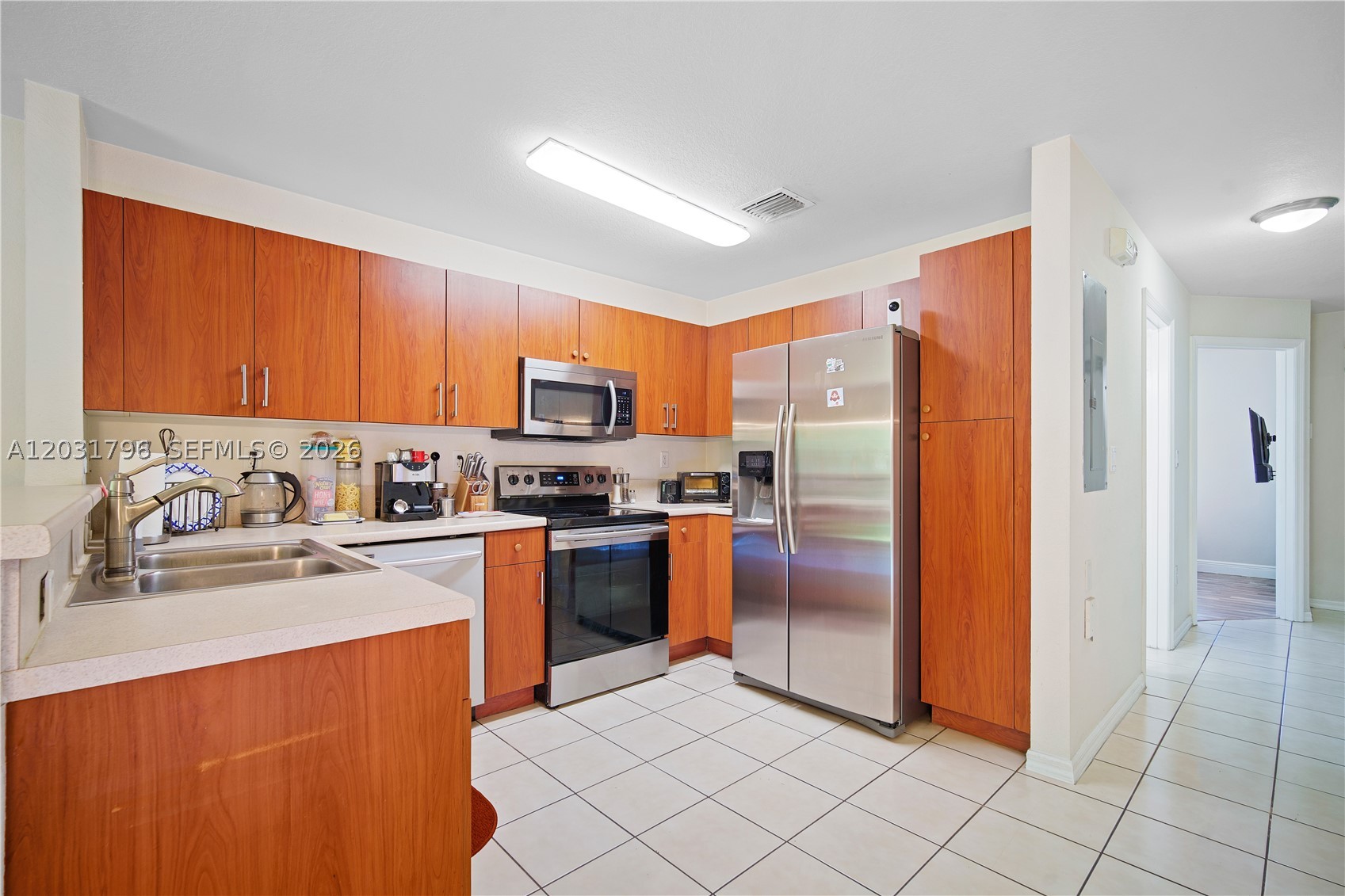 MELROSE POINT CONDO - Residential