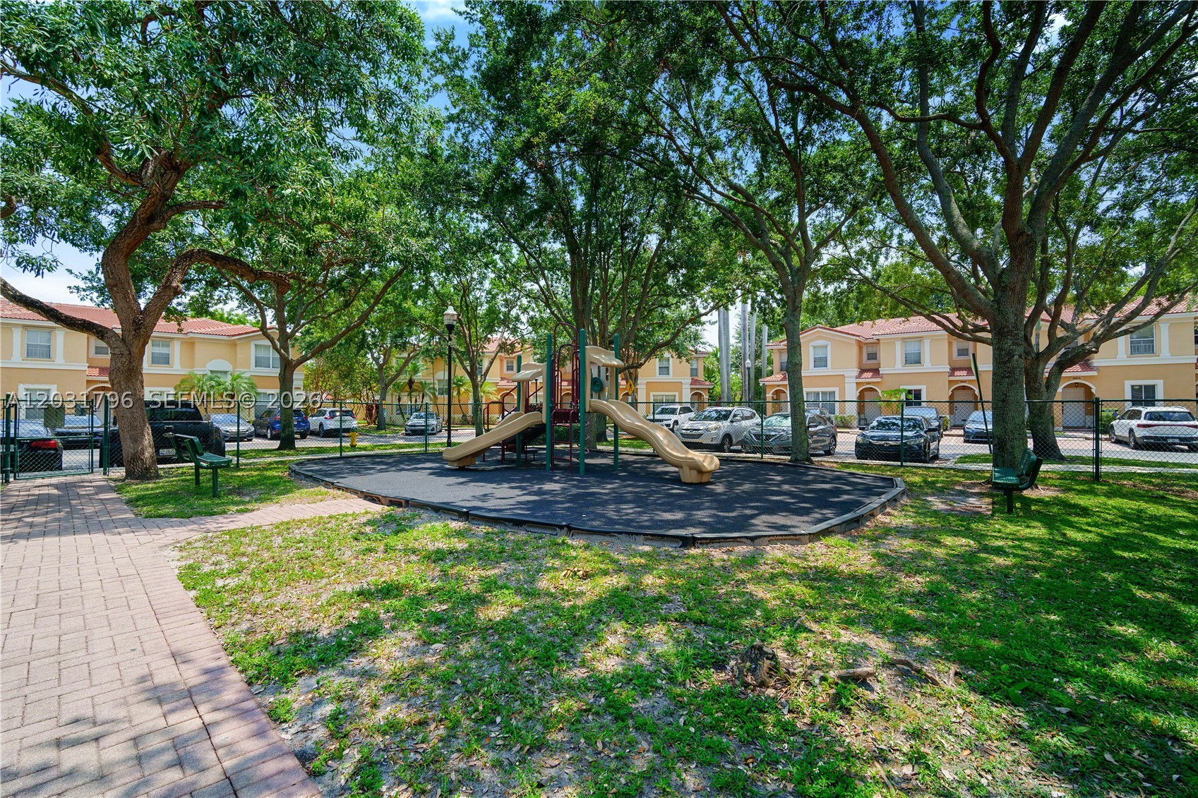 MELROSE POINT CONDO - Residential