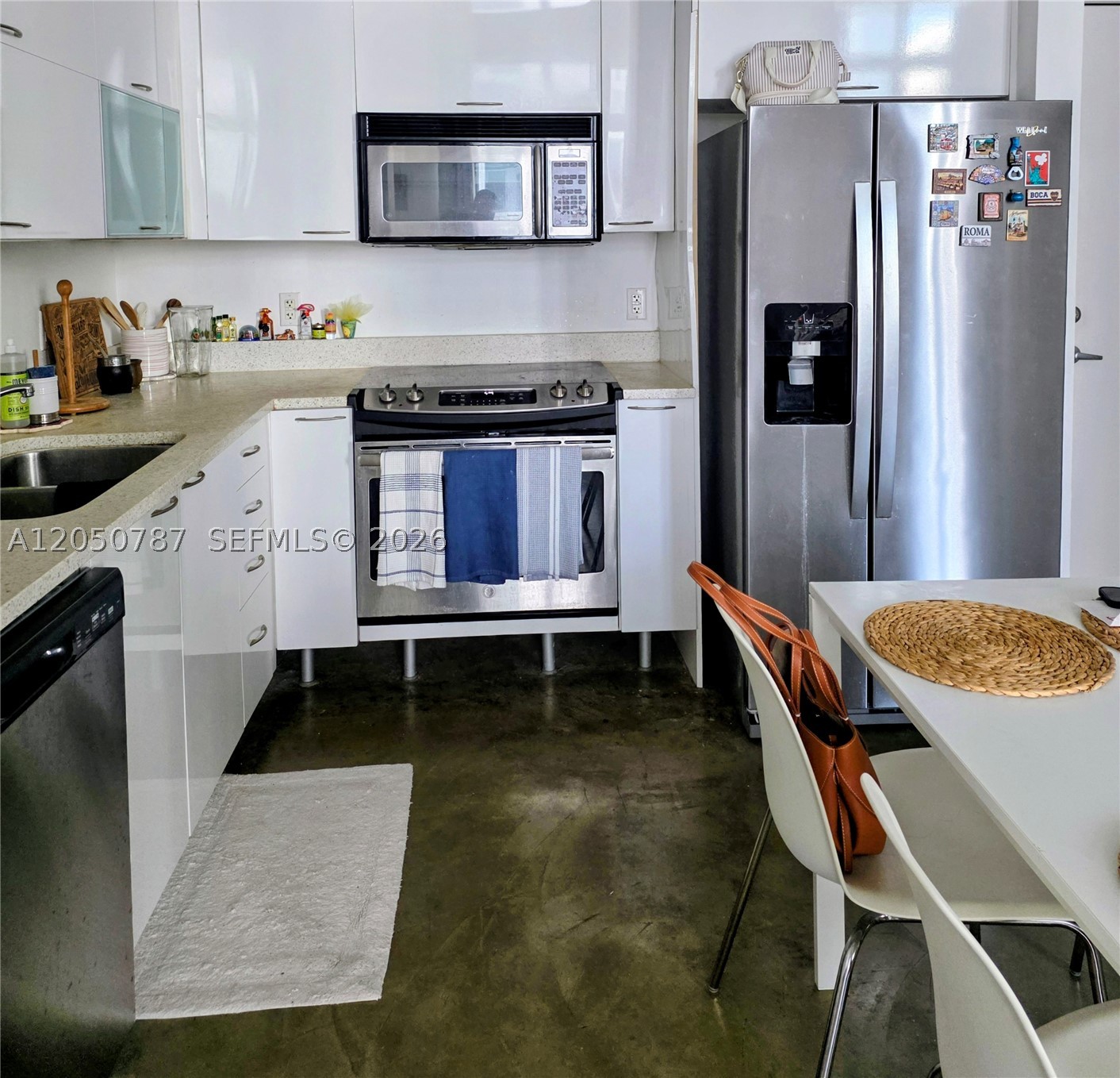 THE LOFT DOWNTOWN CONDO - Residential