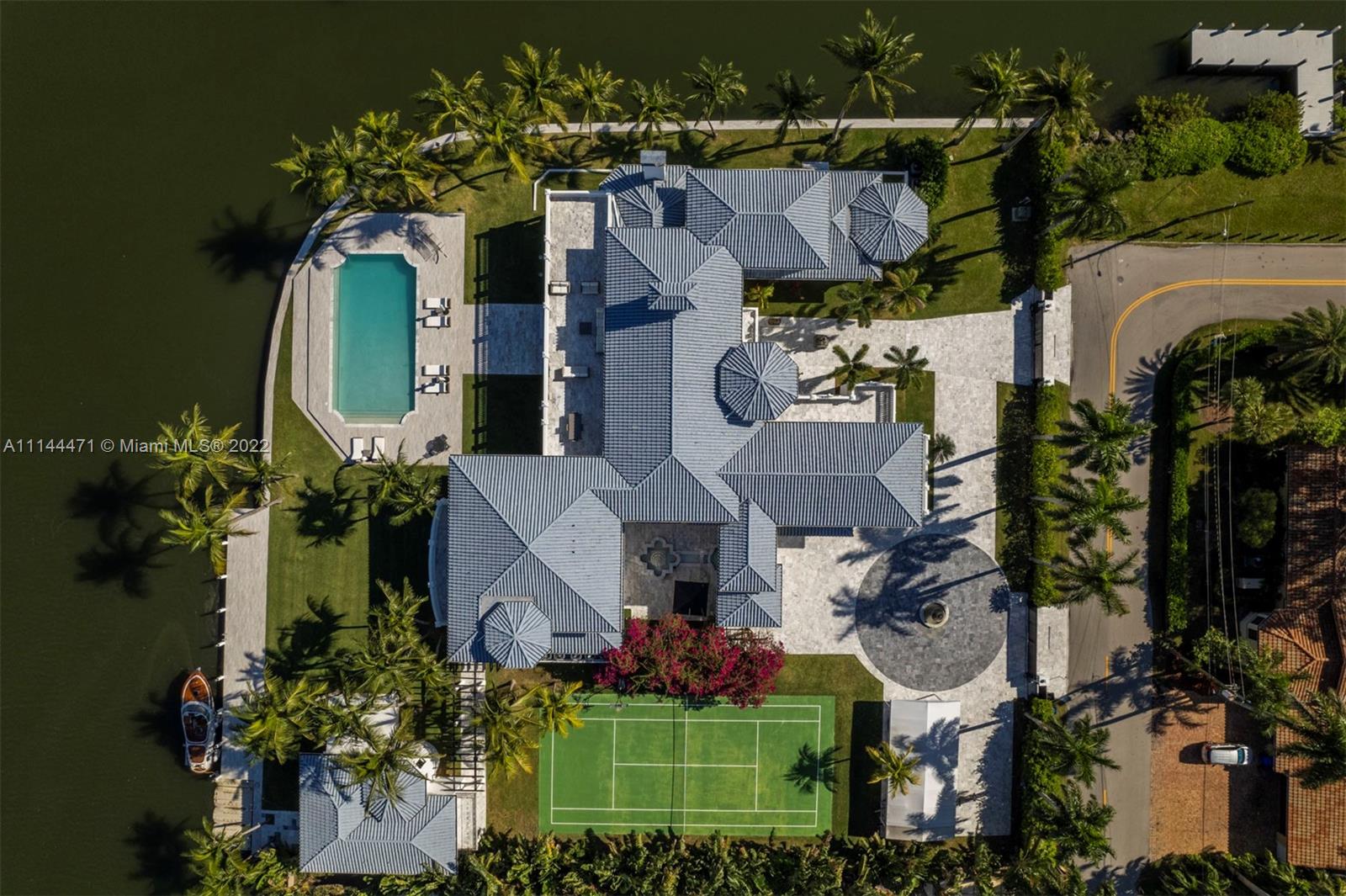 HOLLYWOOD LAKES SEC - Residential