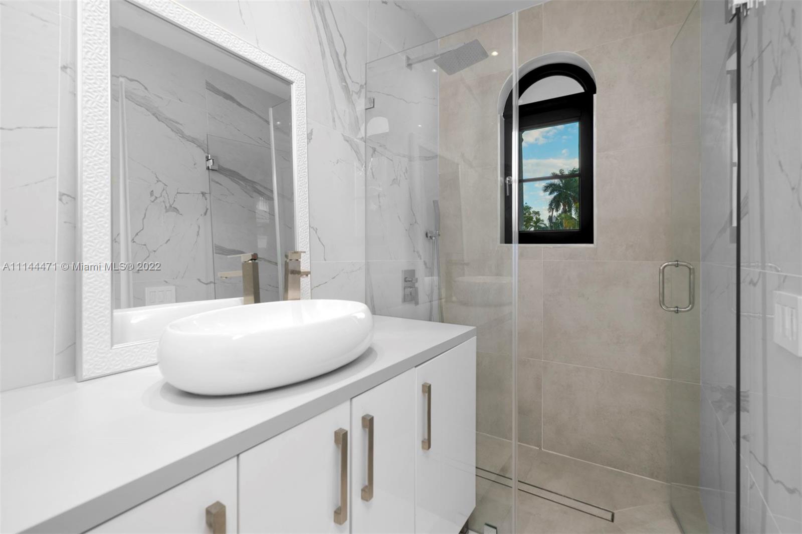 HOLLYWOOD LAKES SEC - Residential