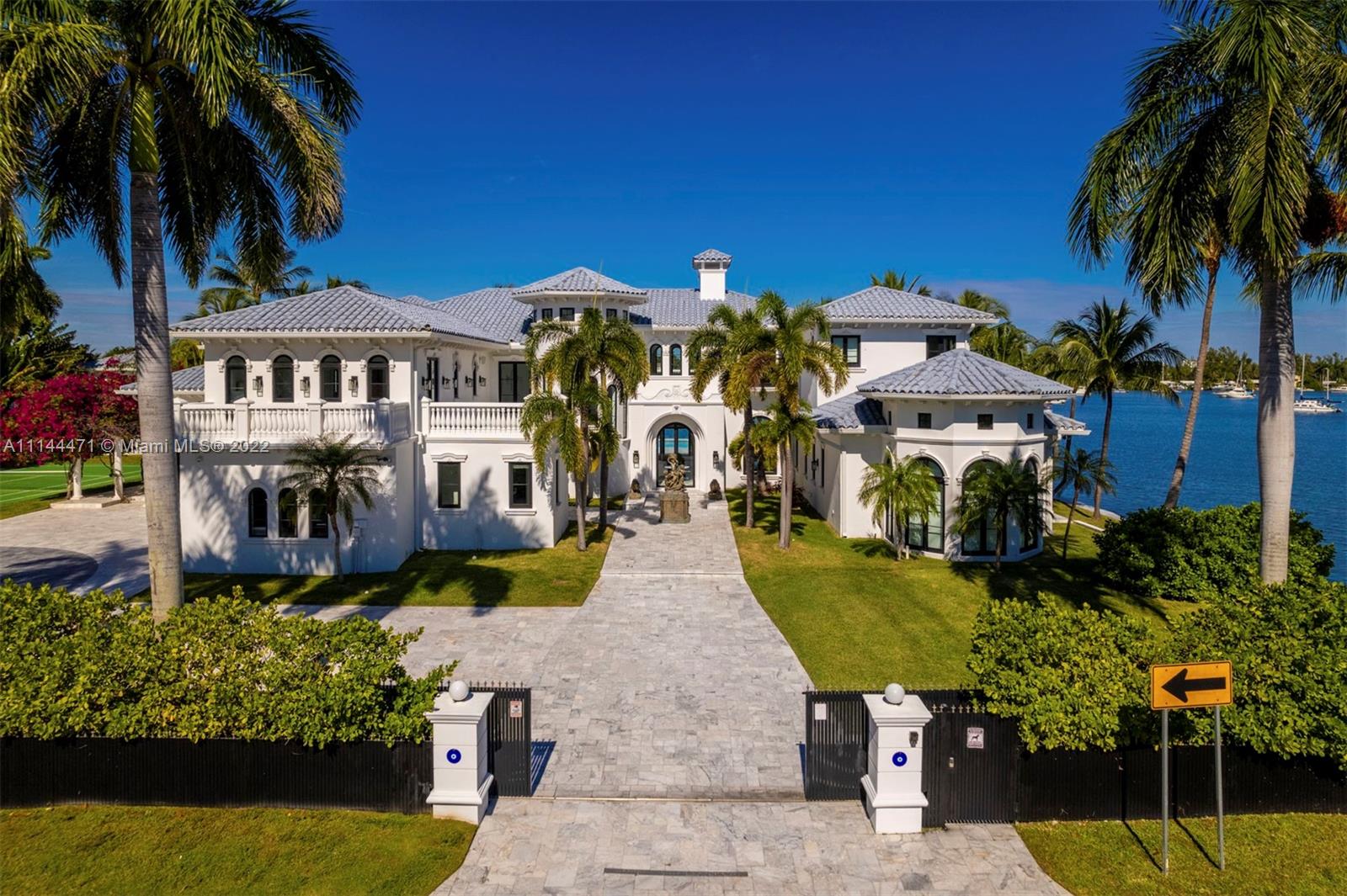 HOLLYWOOD LAKES SEC - Residential