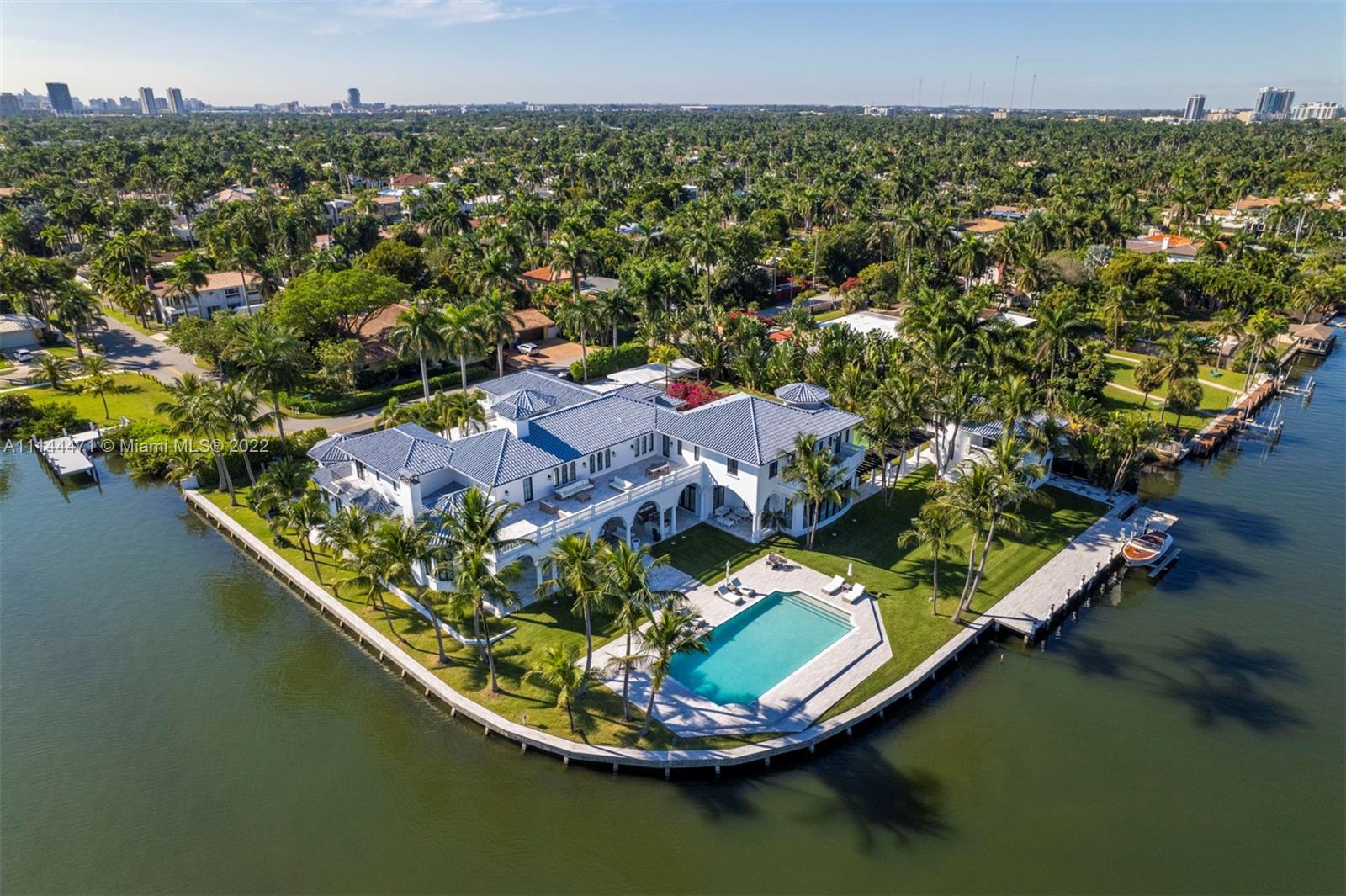 HOLLYWOOD LAKES SEC - Residential