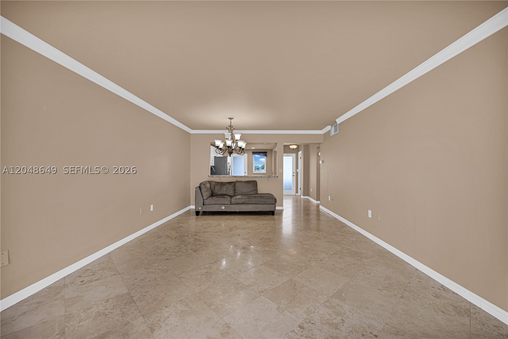 ROYAL BAHAMIAN WEST - Residential