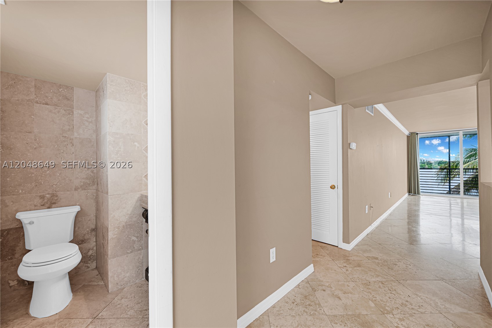 ROYAL BAHAMIAN WEST - Residential