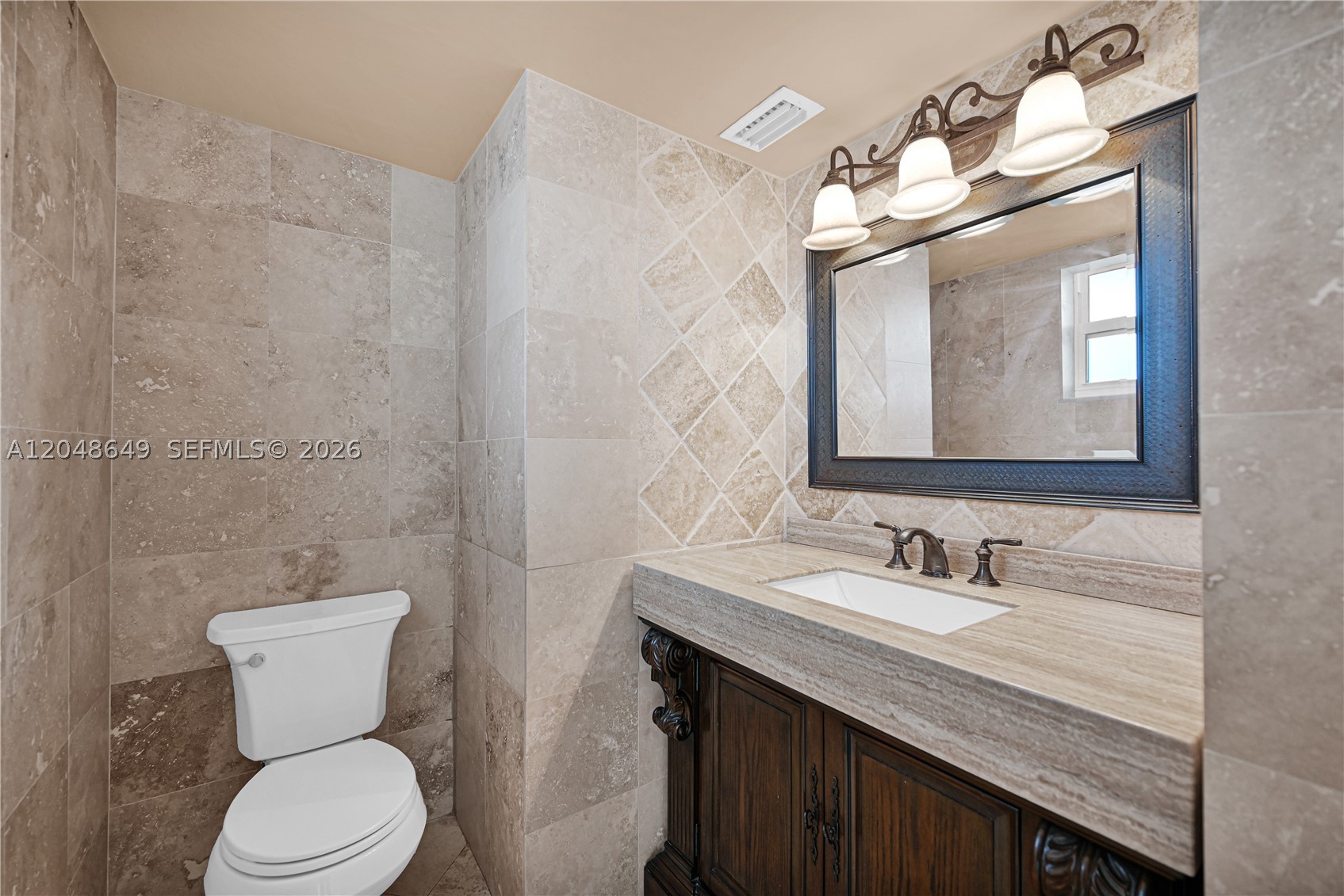 ROYAL BAHAMIAN WEST - Residential