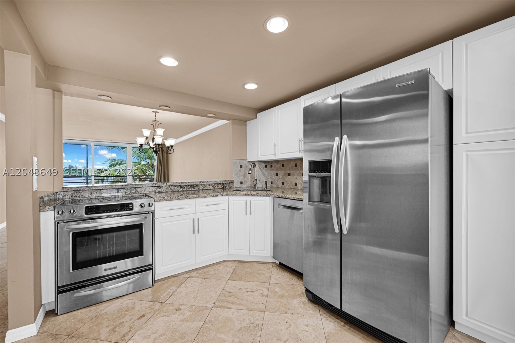 ROYAL BAHAMIAN WEST - Residential