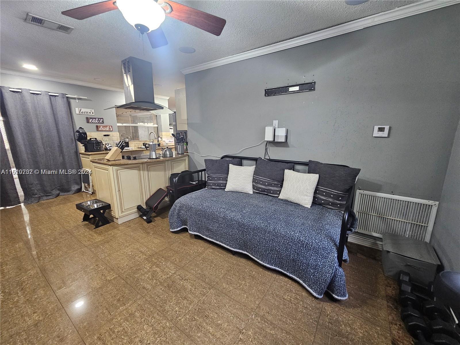 CRYSTAL LAKE 4TH SEC - Residential