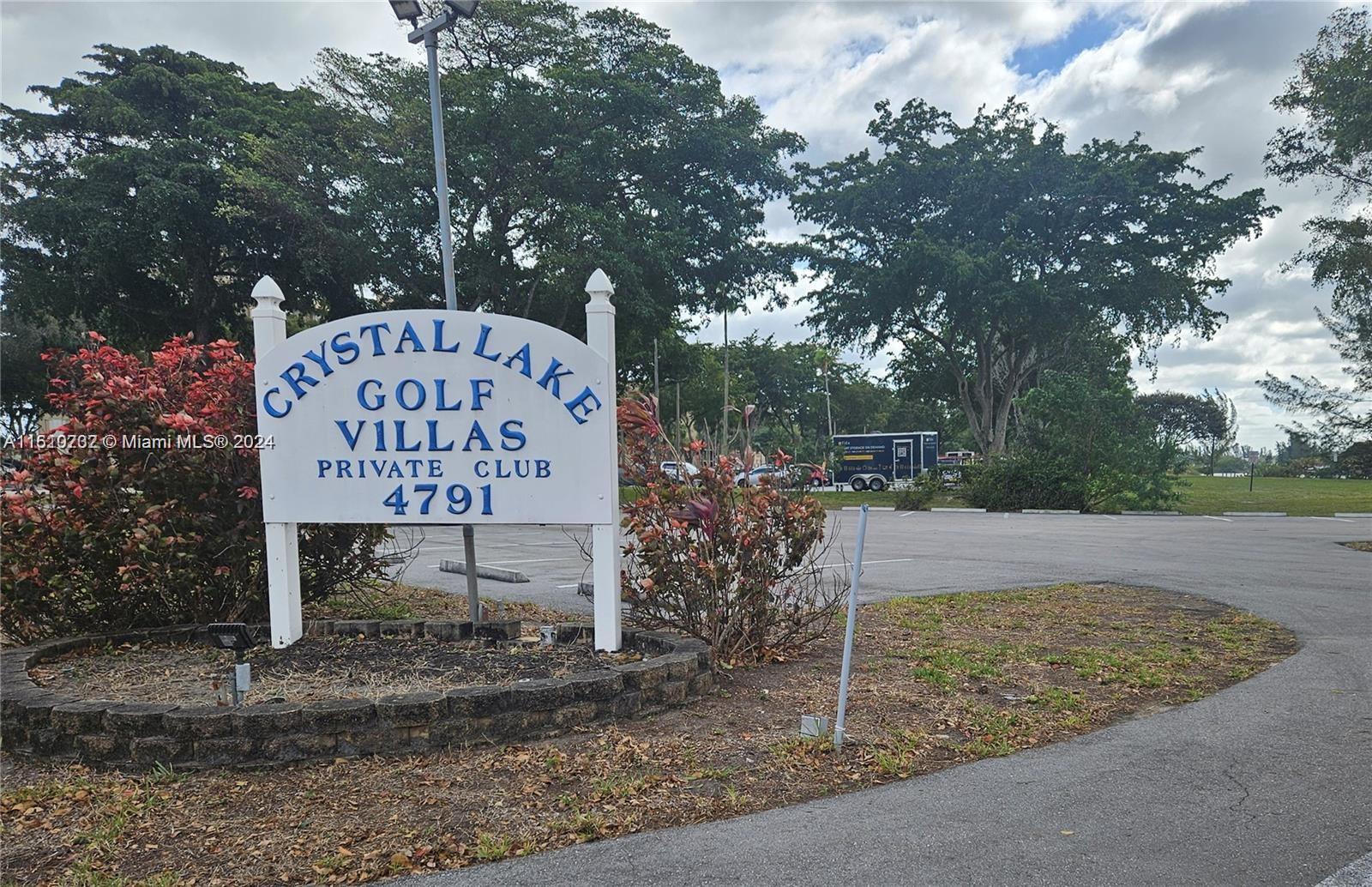 CRYSTAL LAKE 4TH SEC - Residential