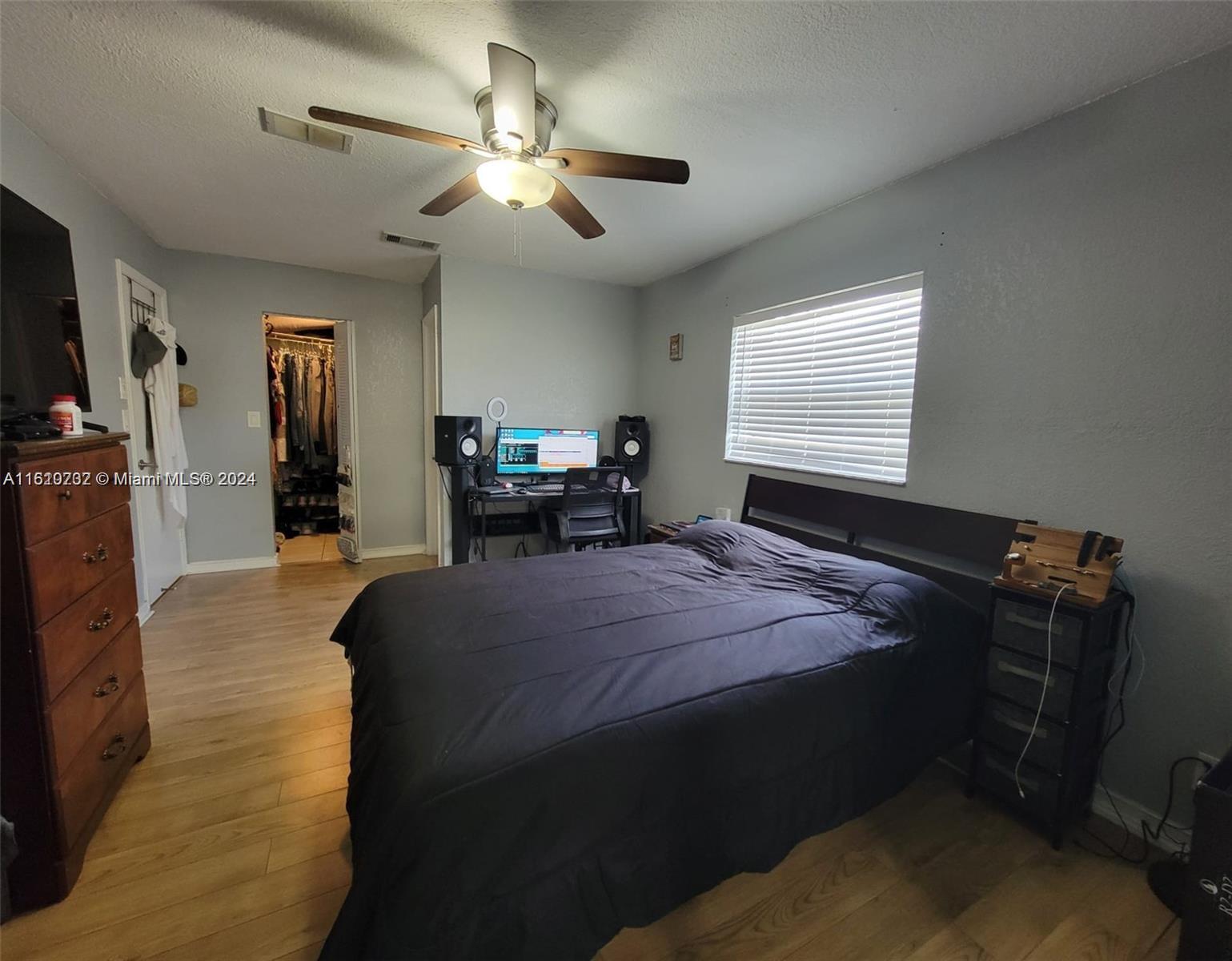 CRYSTAL LAKE 4TH SEC - Residential