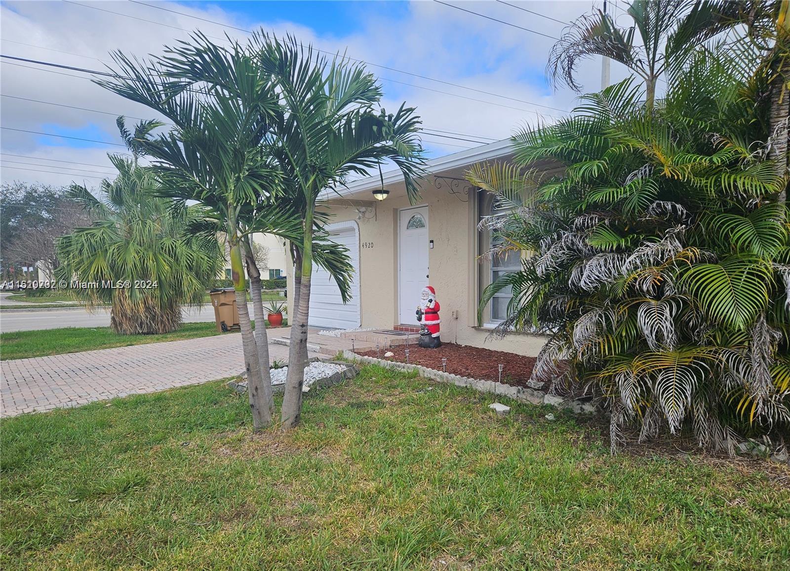 CRYSTAL LAKE 4TH SEC - Residential