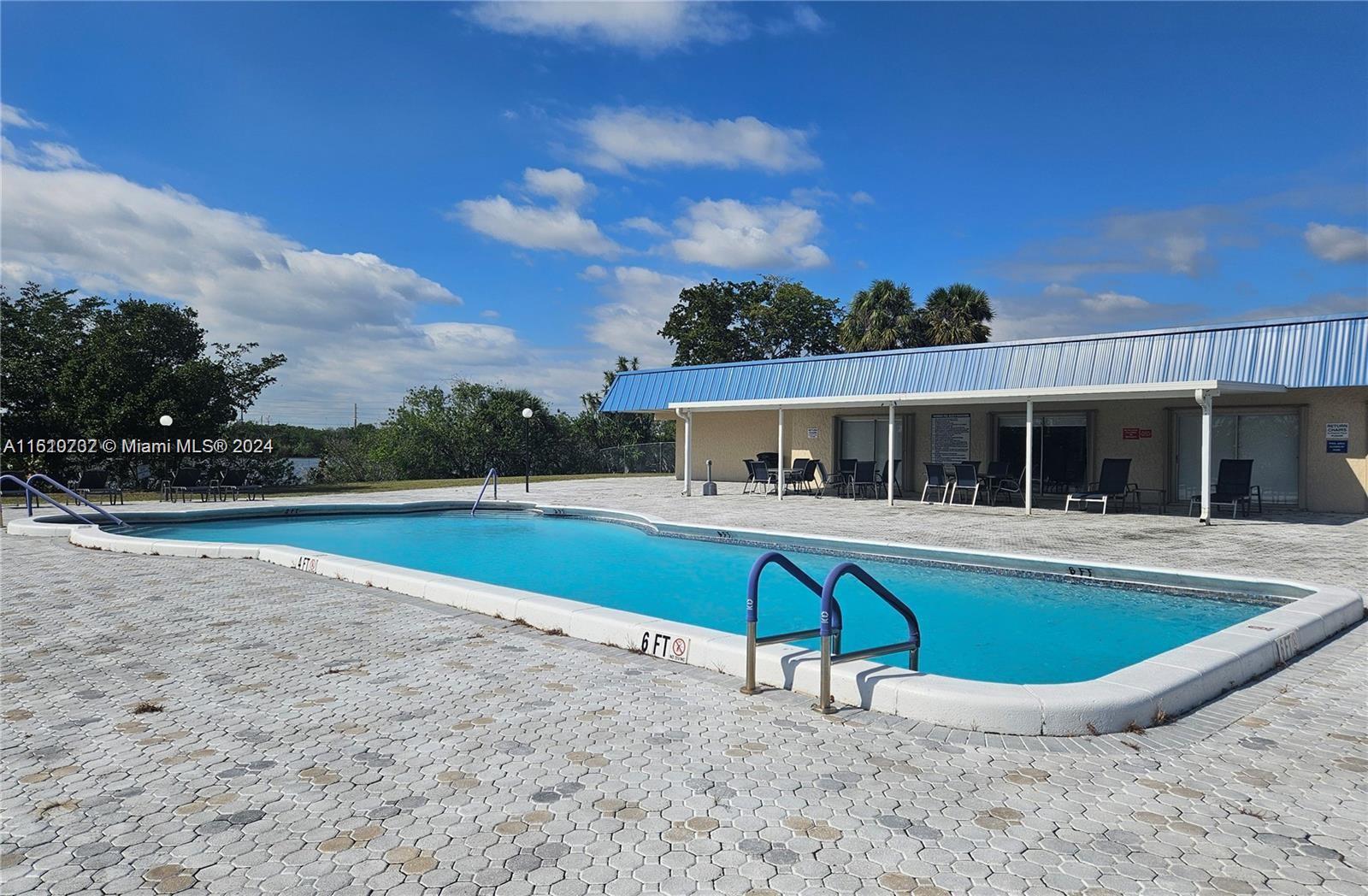 CRYSTAL LAKE 4TH SEC - Residential