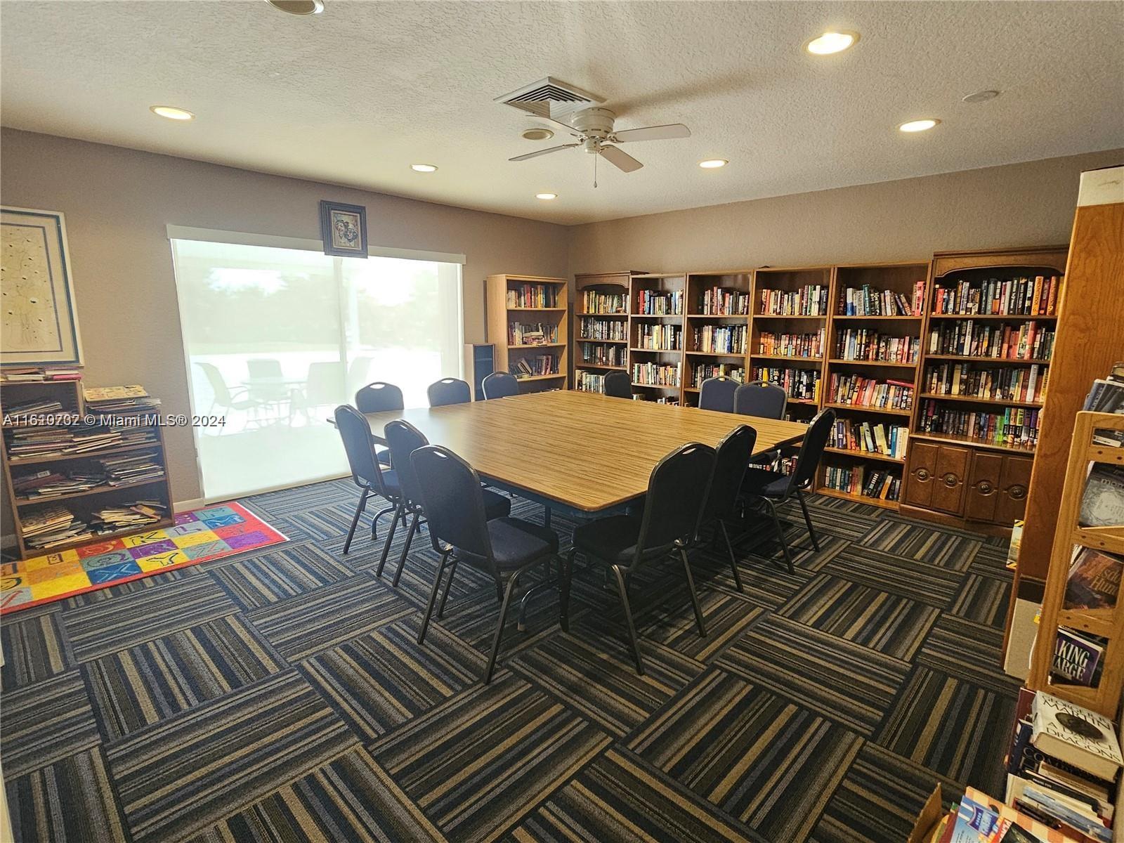 CRYSTAL LAKE 4TH SEC - Residential