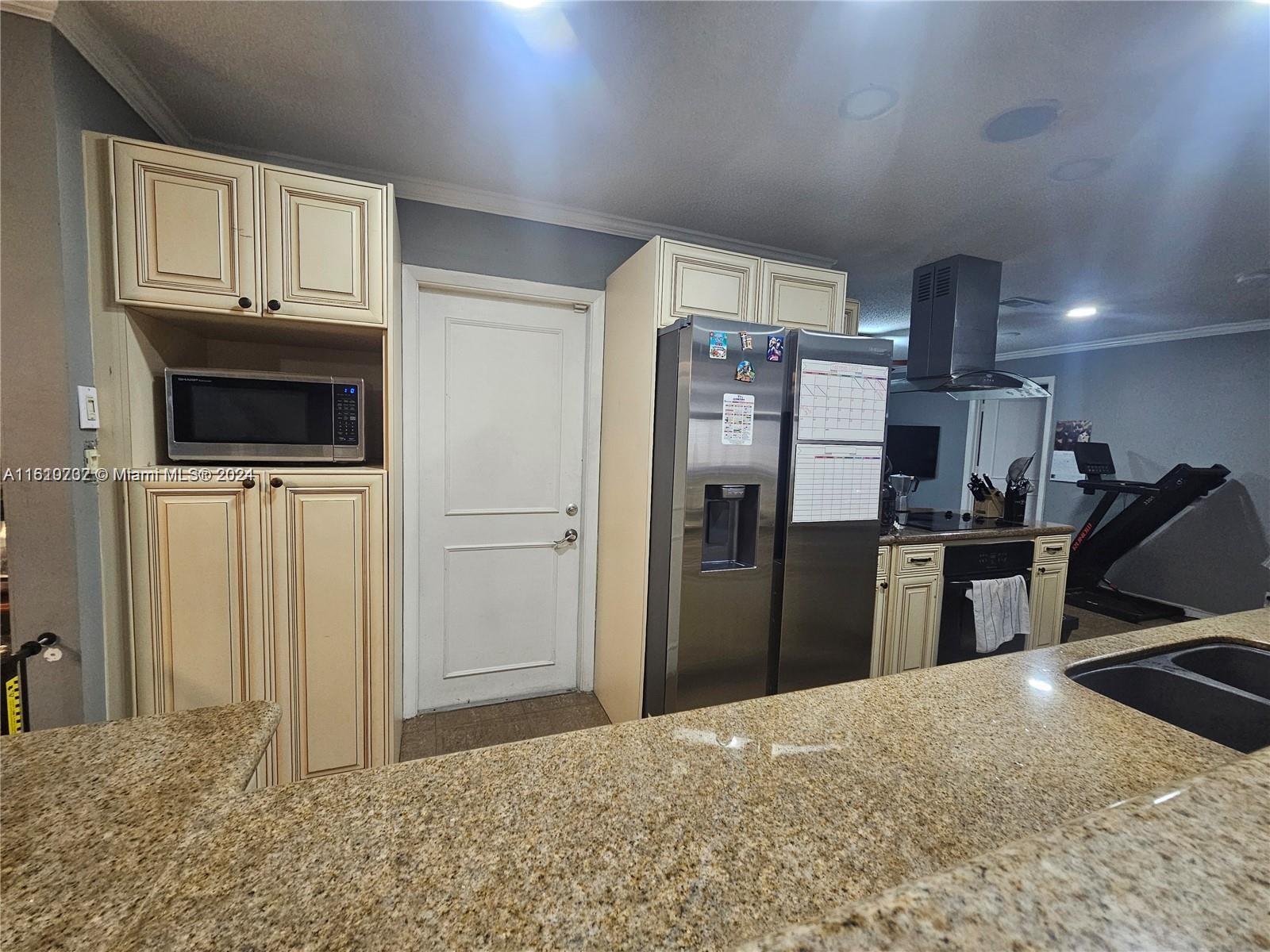 CRYSTAL LAKE 4TH SEC - Residential