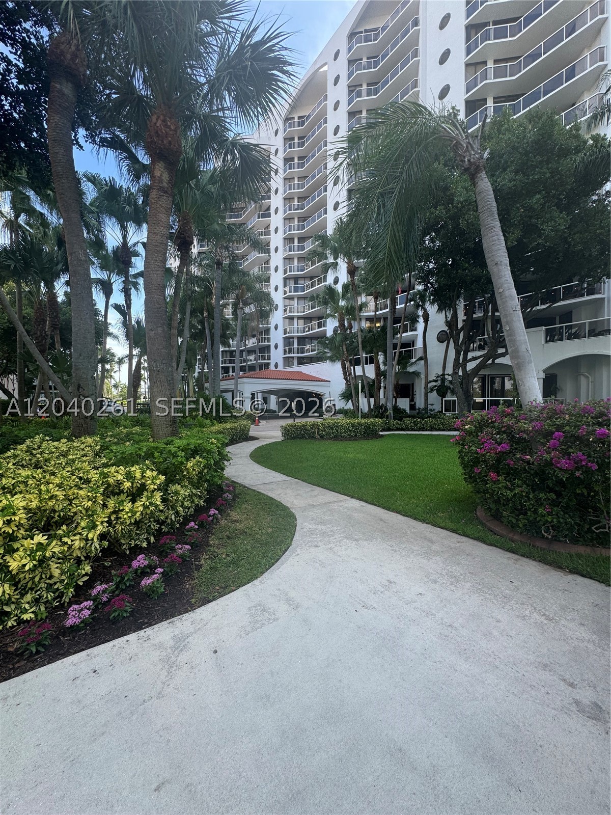 Live the Aventura lifestyle in this spectacular, fully updated 3-bedroom, 2-bath residence, ideally located in the heart of one of South Florida's most sought-after communities. Bathed in natural light, this beautiful home combines modern finishes with comfort and style.
Enjoy an exceptional resort-style experience with a sparkling pool, state-of-the-art fitness center, tennis and pickleball courts, elegant clubhouse, lushly landscaped grounds, gated community access, and a secure lobby. The unit also features the convenience of an in-unit washer and dryer.
Just minutes from Aventura Mall, fine dining, parks, golf courses, marinas, and the area's beautiful beaches, this home offers the perfect blend of luxury, location, and lifestyle. A rare opportunity to enjoy the very best of Aventura living!