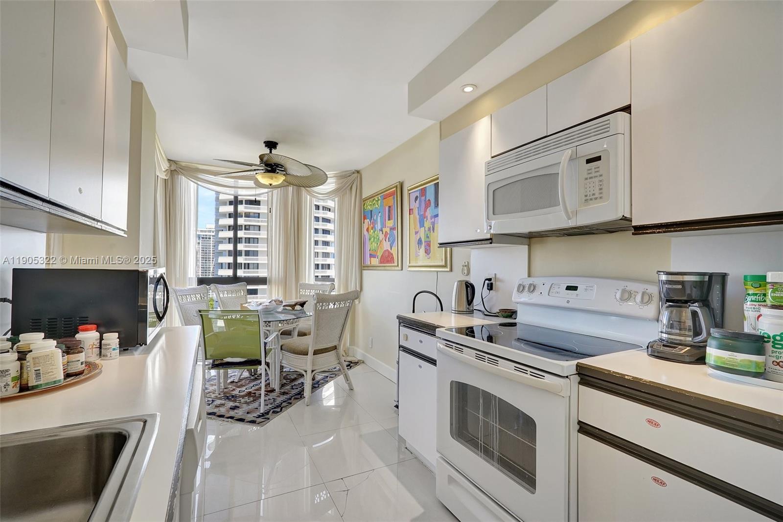 1000 ISL BLVD WILLIAMS IS - Residential