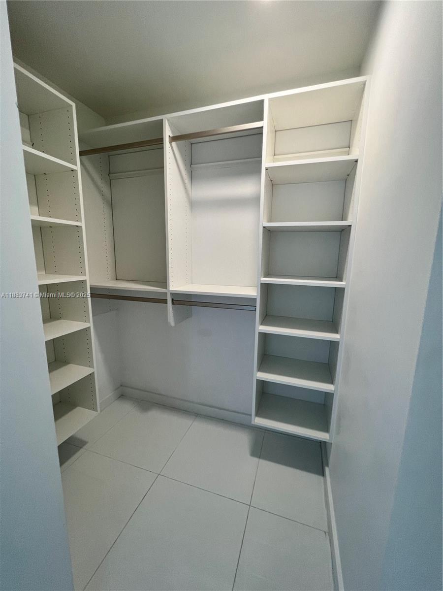 PARAMOUNT MIAMI WORLDCENT - Residential