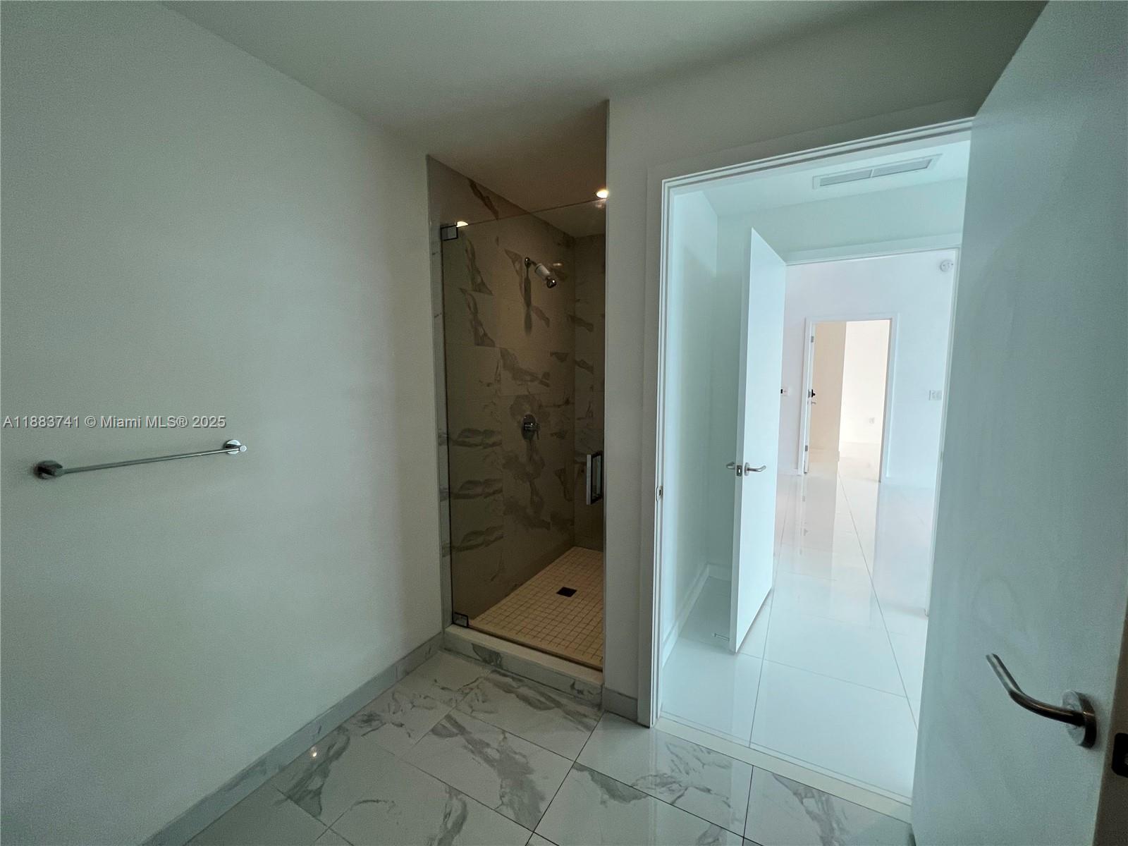 PARAMOUNT MIAMI WORLDCENT - Residential