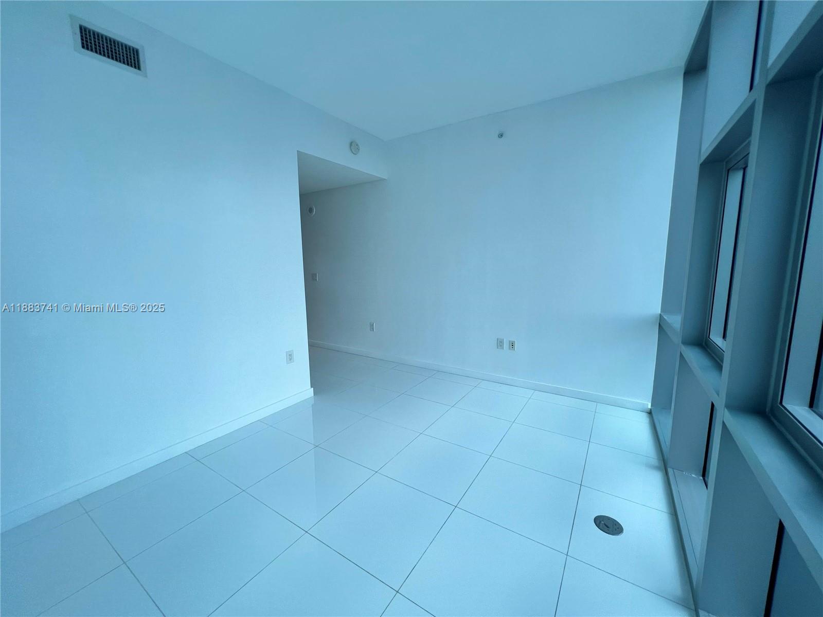 PARAMOUNT MIAMI WORLDCENT - Residential