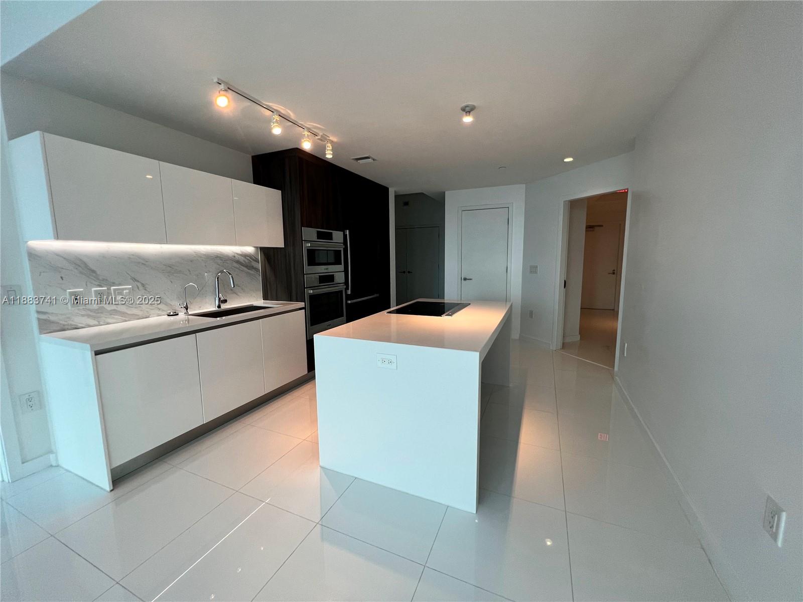 PARAMOUNT MIAMI WORLDCENT - Residential