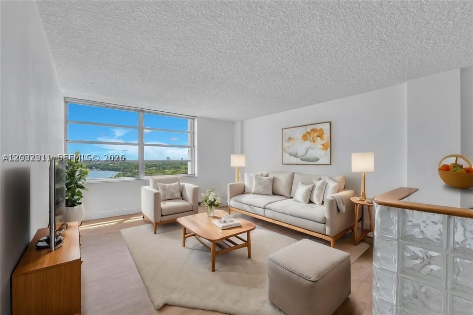 BRICKELL BISCAYNE CONDO - Residential Lease