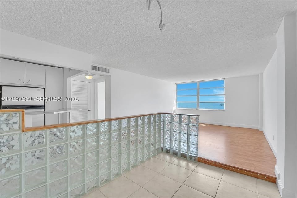 BRICKELL BISCAYNE CONDO - Residential Lease