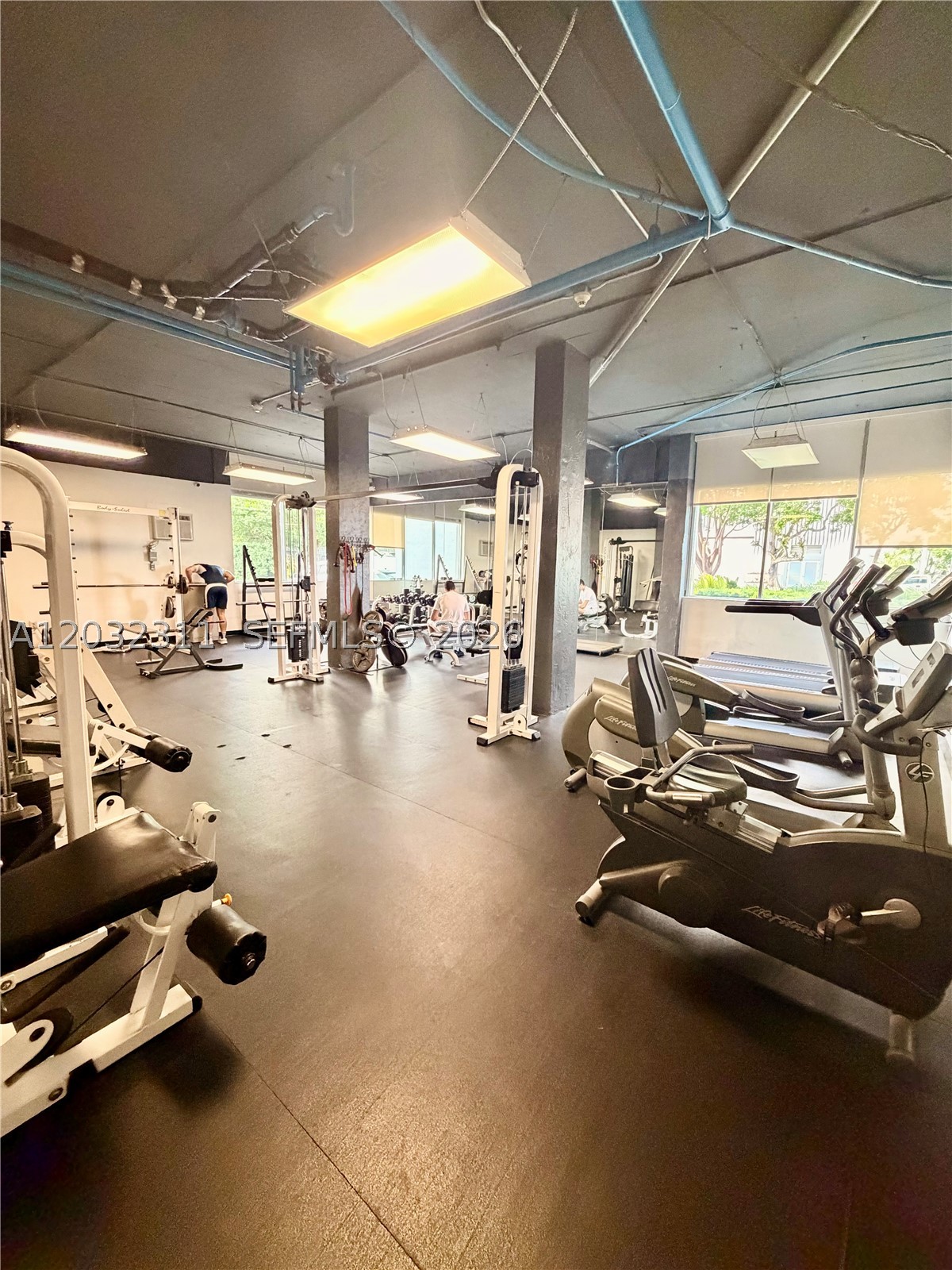 BRICKELL BISCAYNE CONDO - Residential Lease