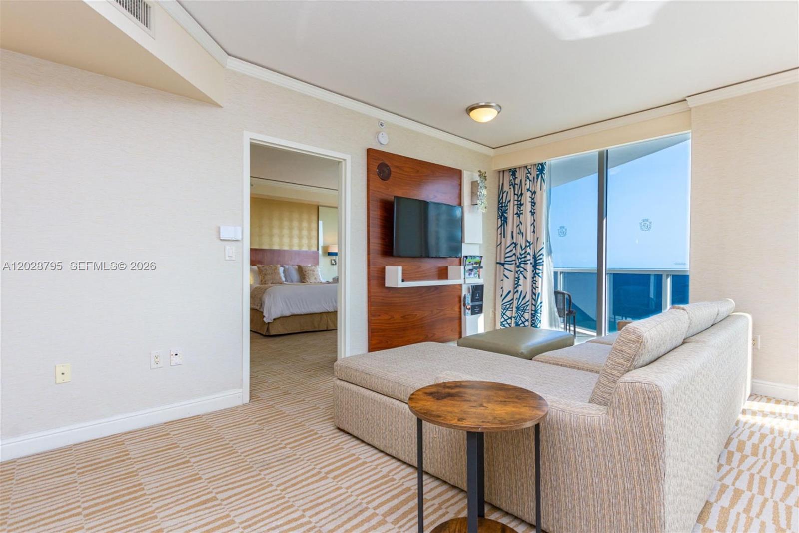 TRUMP INTERNATIONAL SONES - Residential