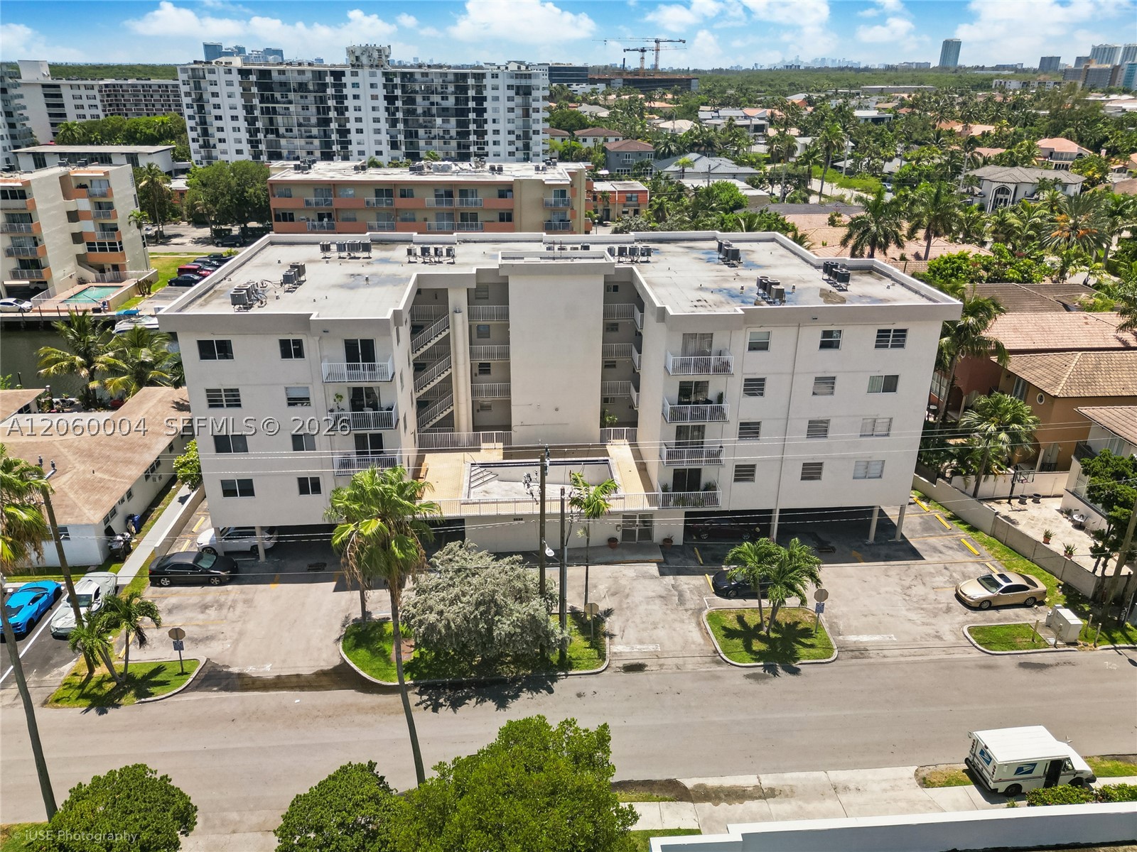 VENICE ISLE CONDO - Residential