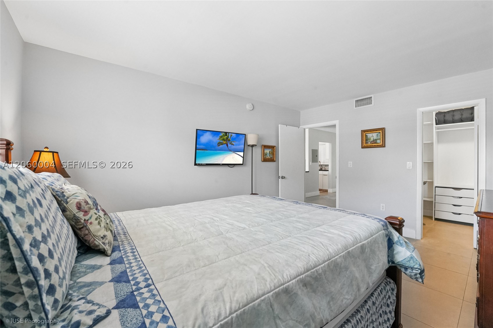 VENICE ISLE CONDO - Residential