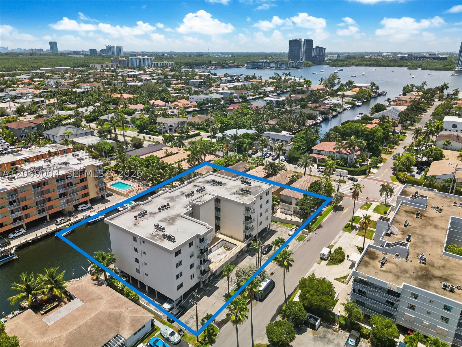 VENICE ISLE CONDO - Residential