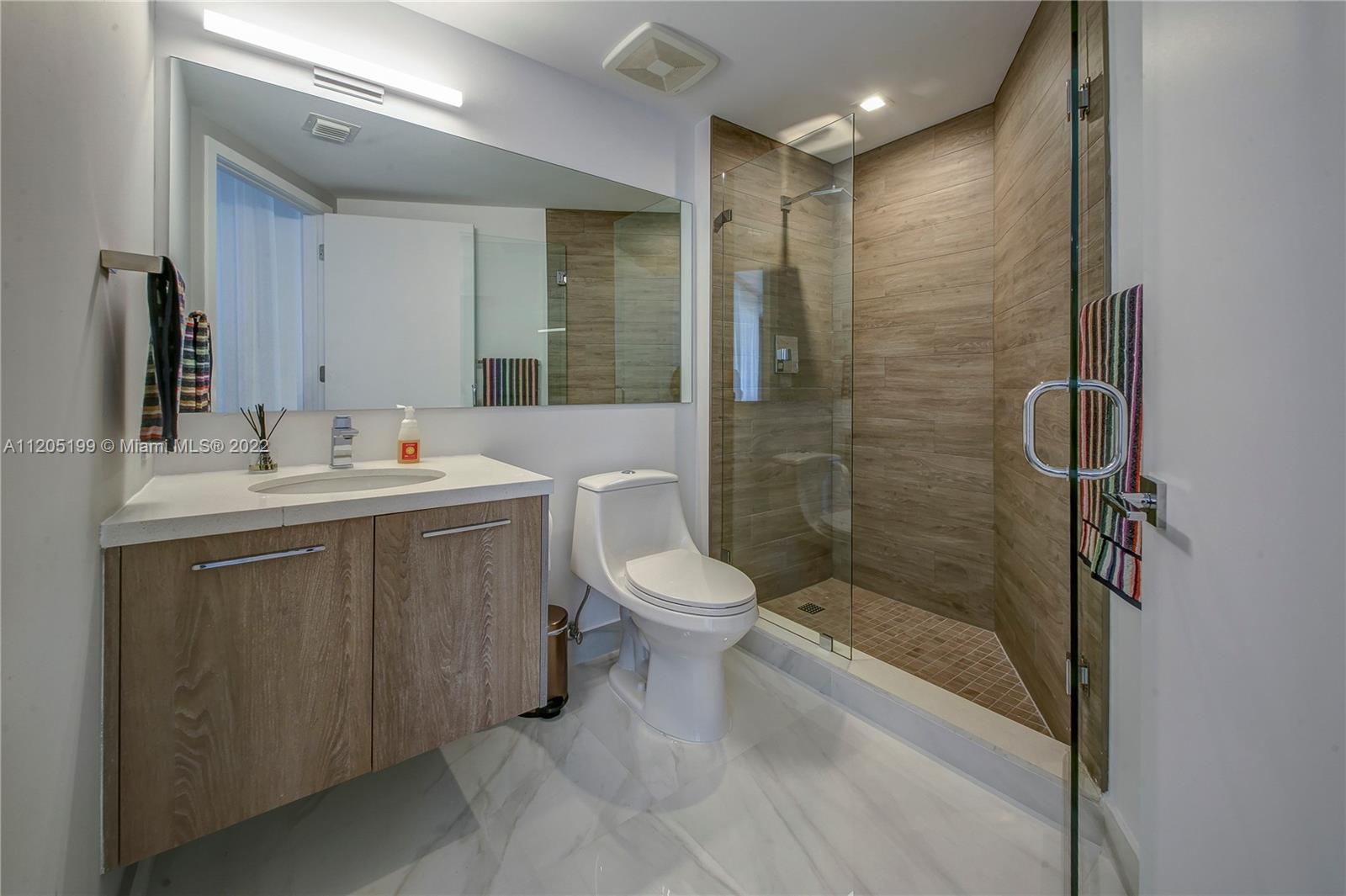 BAY HARBOR ISLAND - Residential Lease