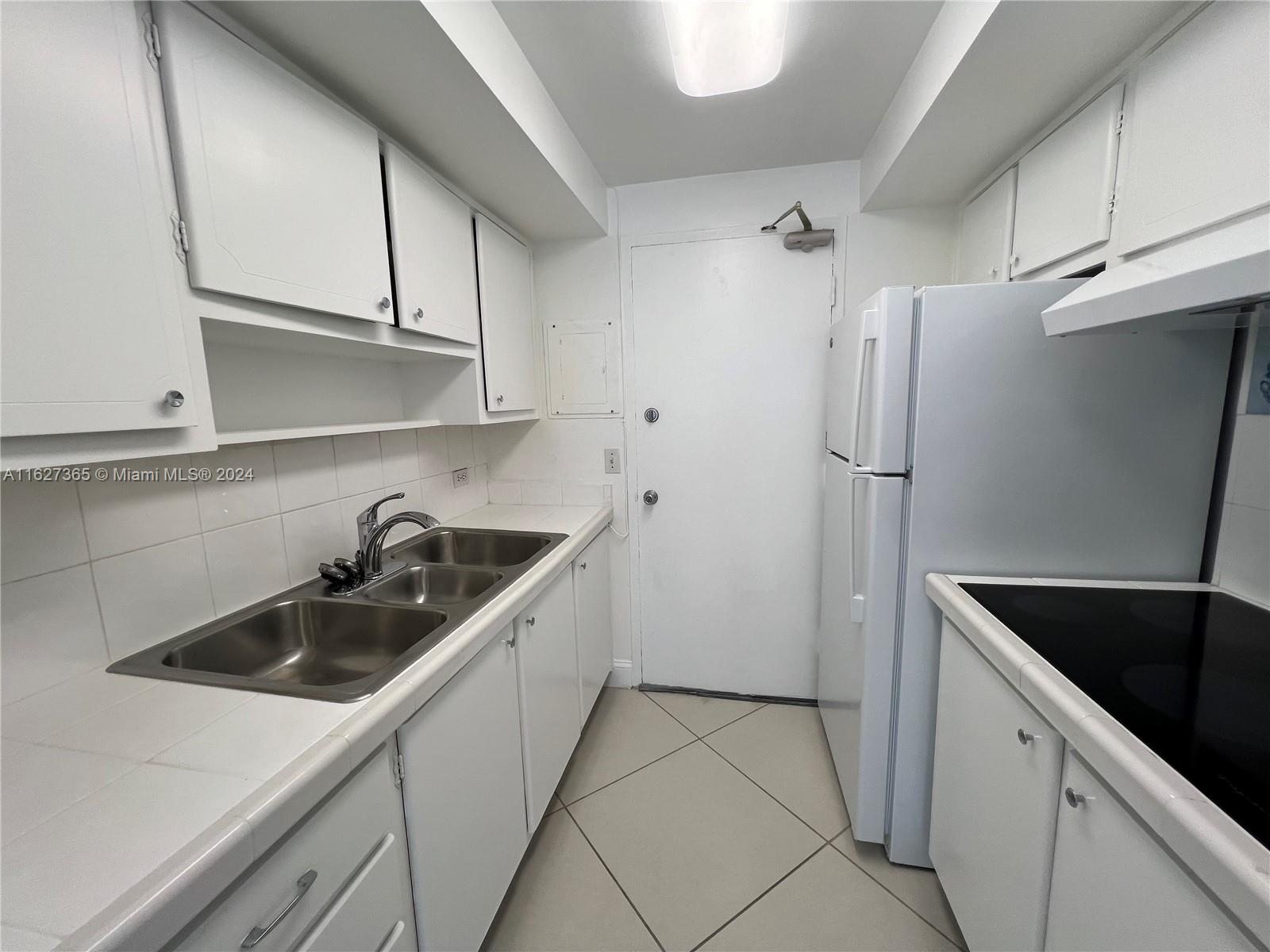 BAY GARDEN MANOR CONDO - Residential Lease