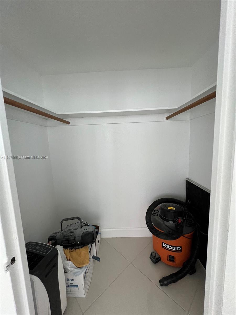 BAY GARDEN MANOR CONDO - Residential Lease