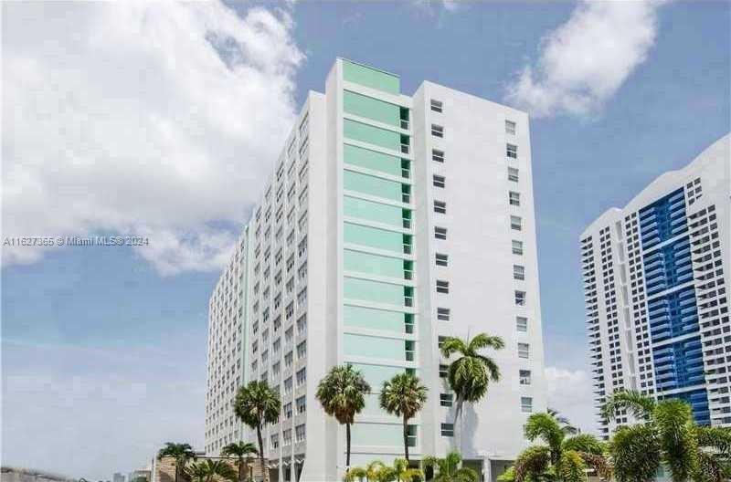 BAY GARDEN MANOR CONDO - Residential Lease