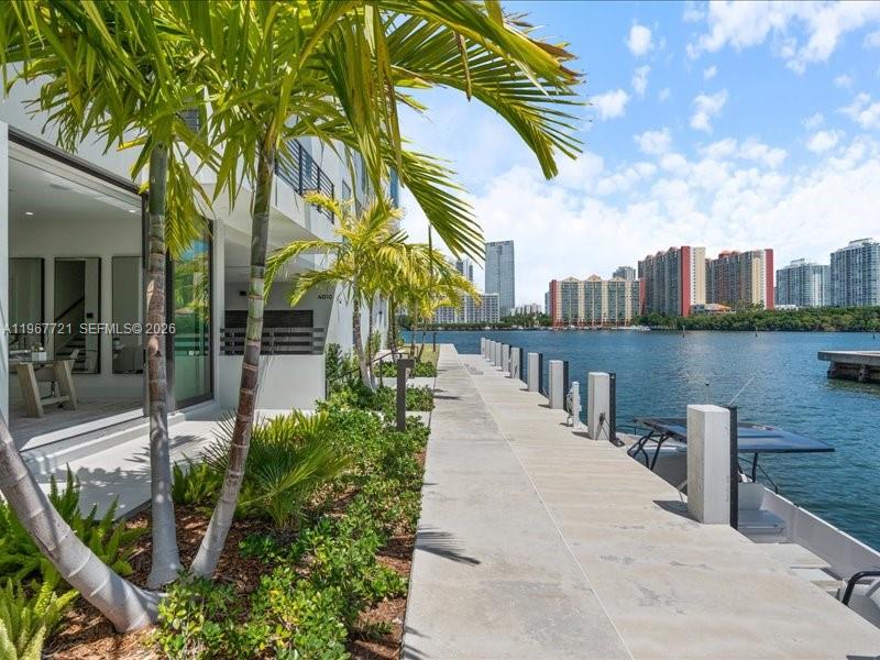 EASTERN SHORES 2ND ADDN - Residential