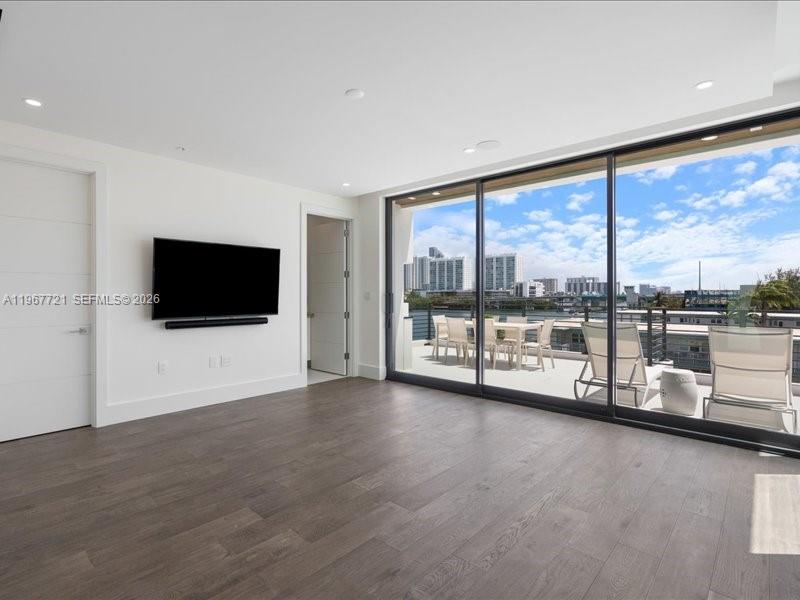 EASTERN SHORES 2ND ADDN - Residential